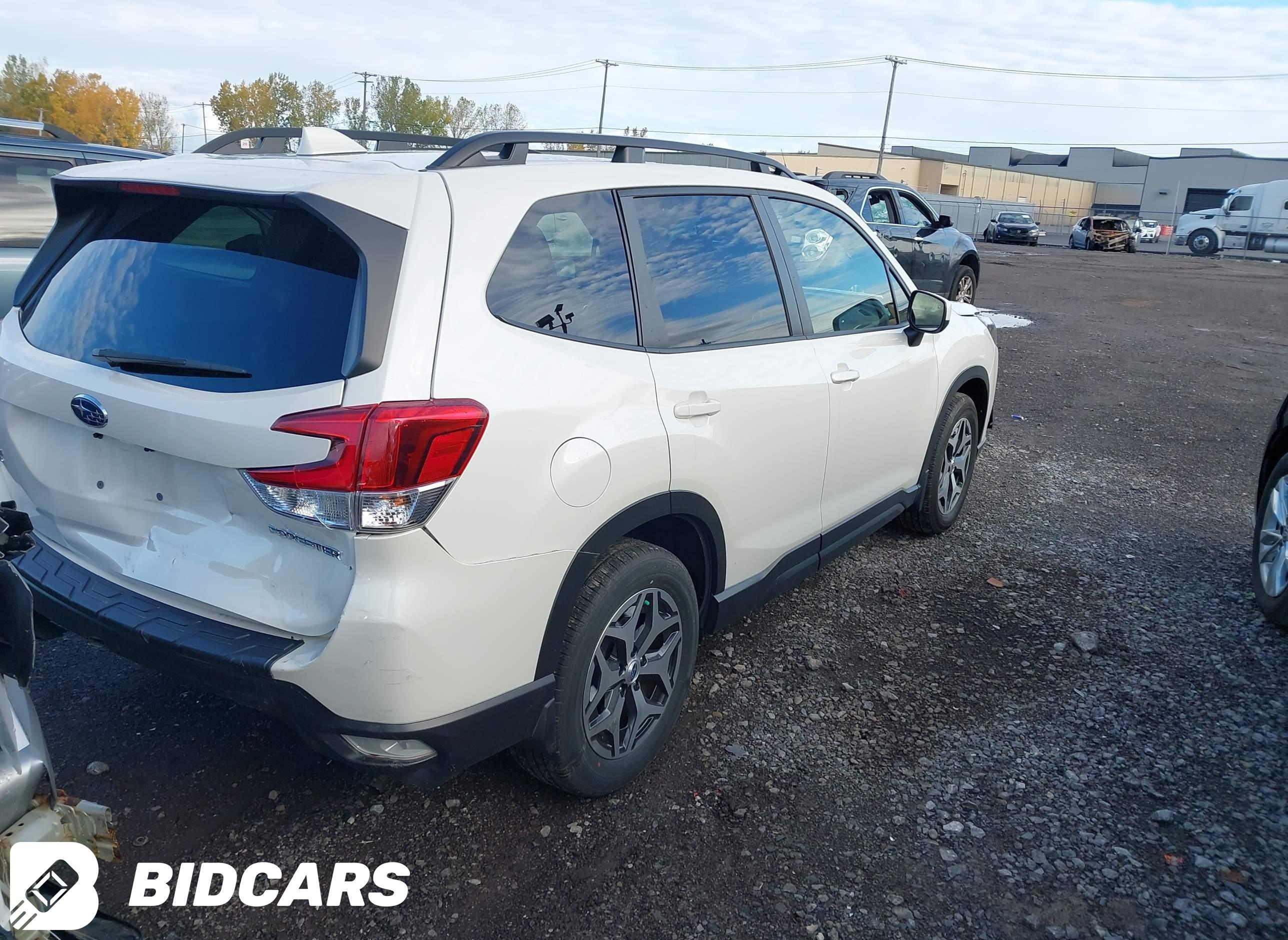 2023 Subaru Forester, Premium