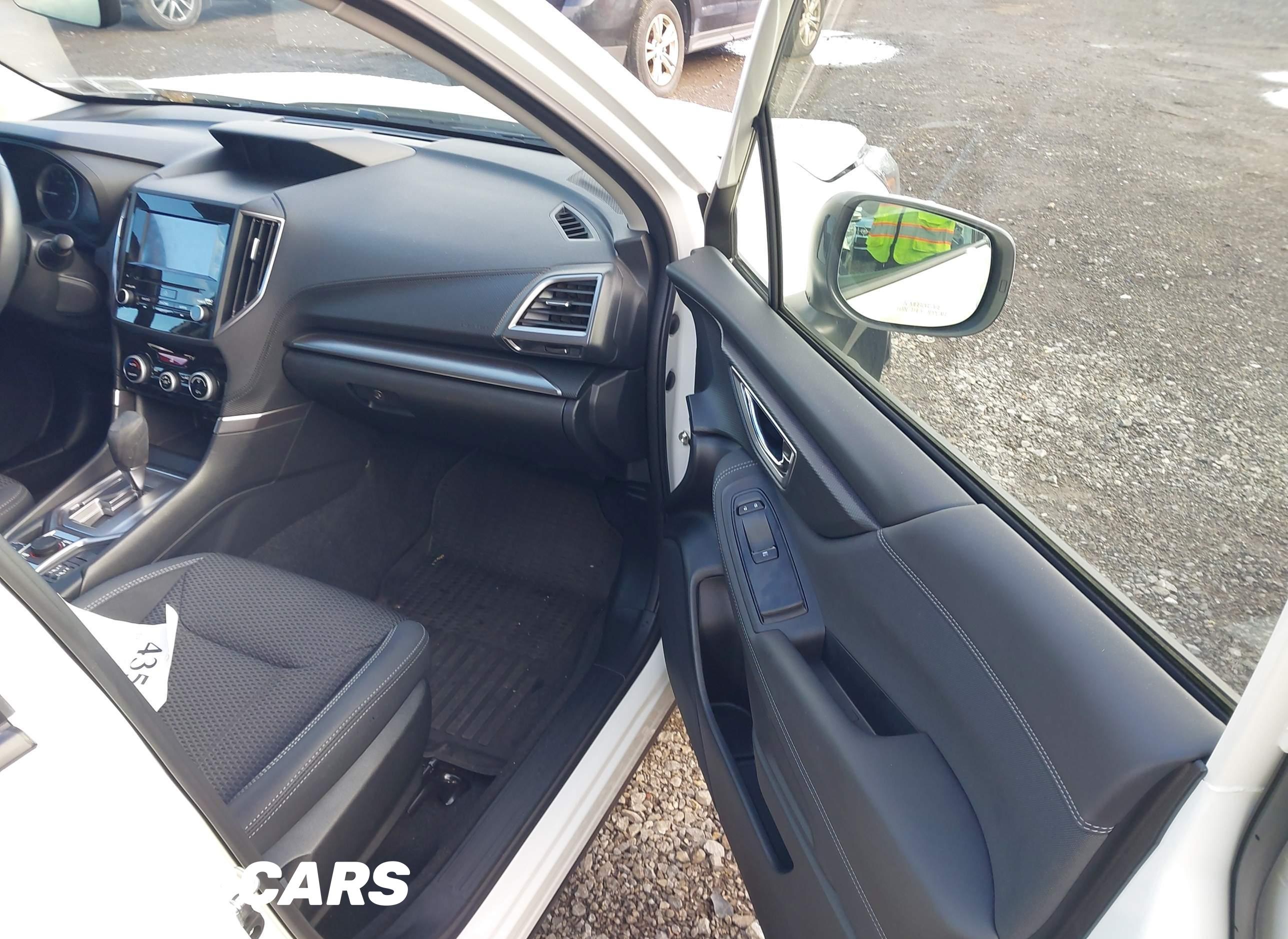 2023 Subaru Forester, Premium