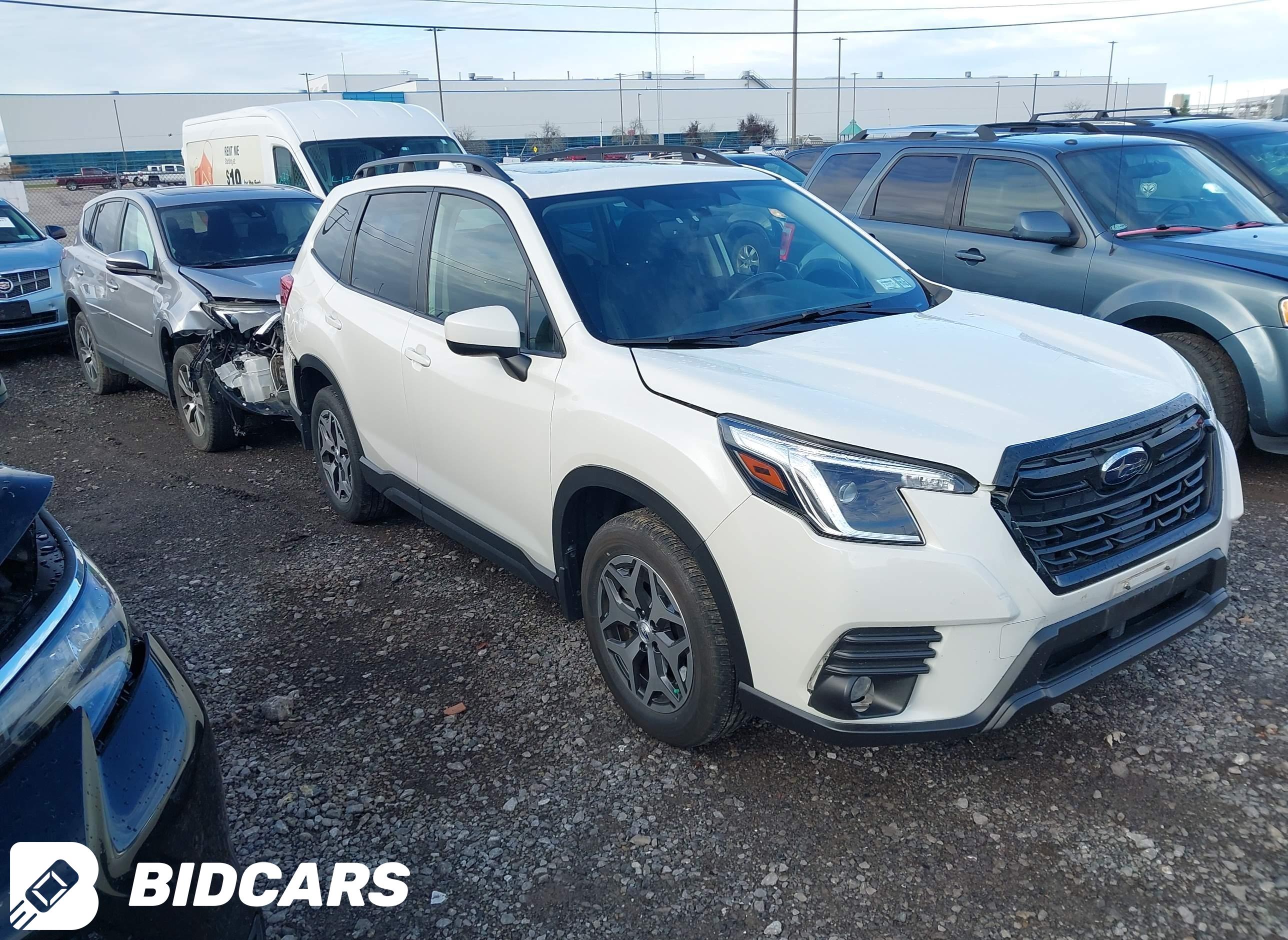 2023 Subaru Forester, Premium
