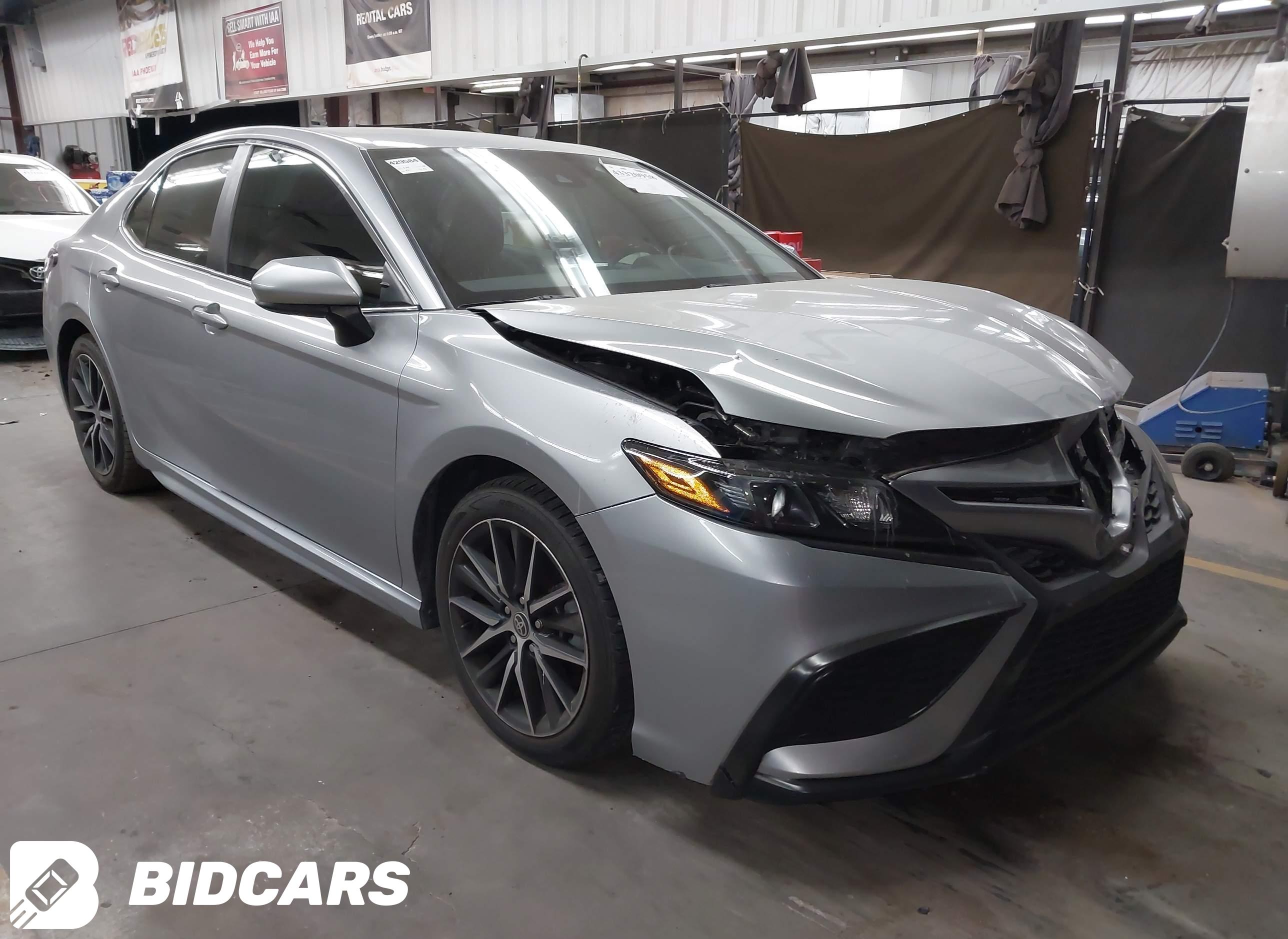 2021 Toyota Camry, SE