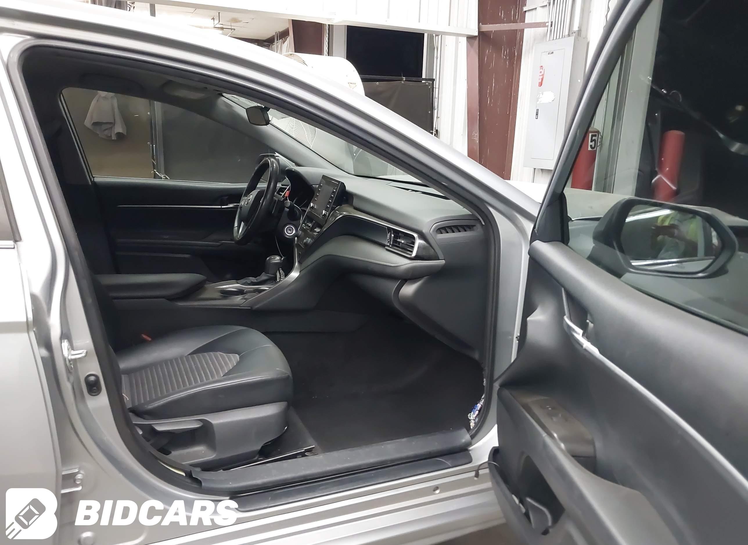 2021 Toyota Camry, SE