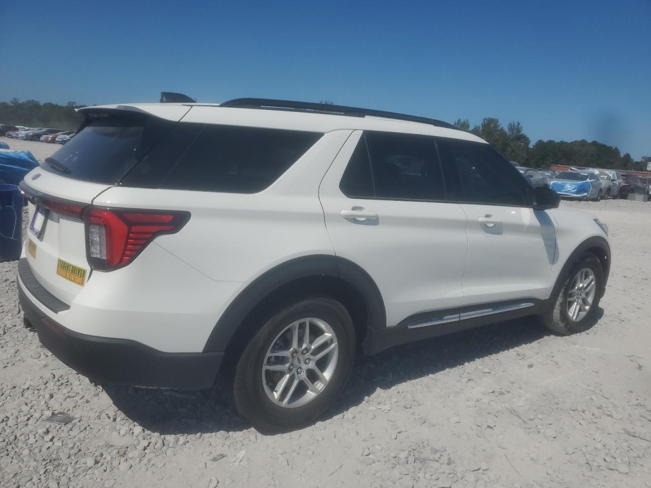 2025 Ford Explorer, Active