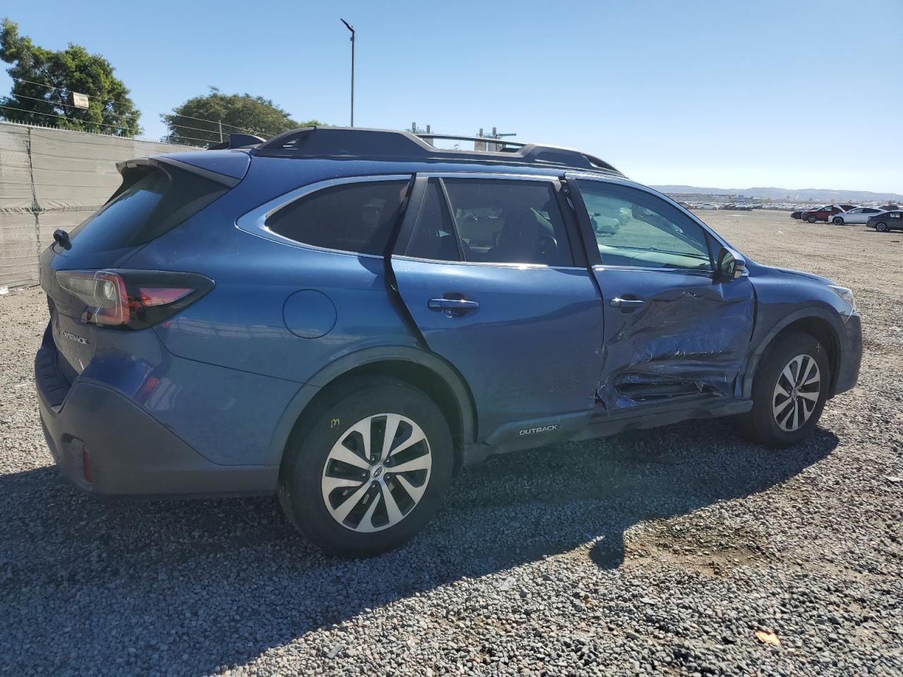 2020 Subaru Outback, Premium