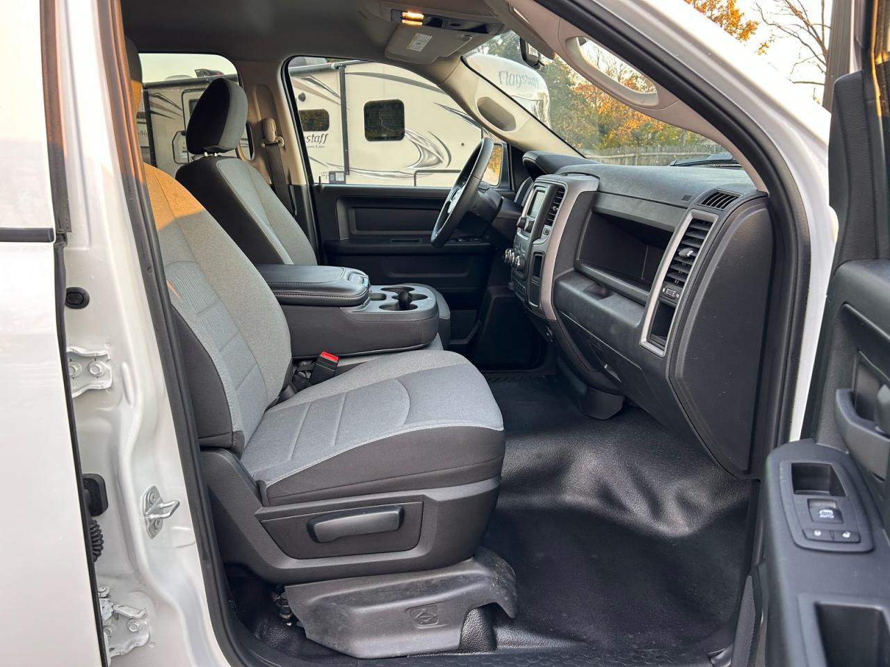 2024 RAM 1500, Tradesman