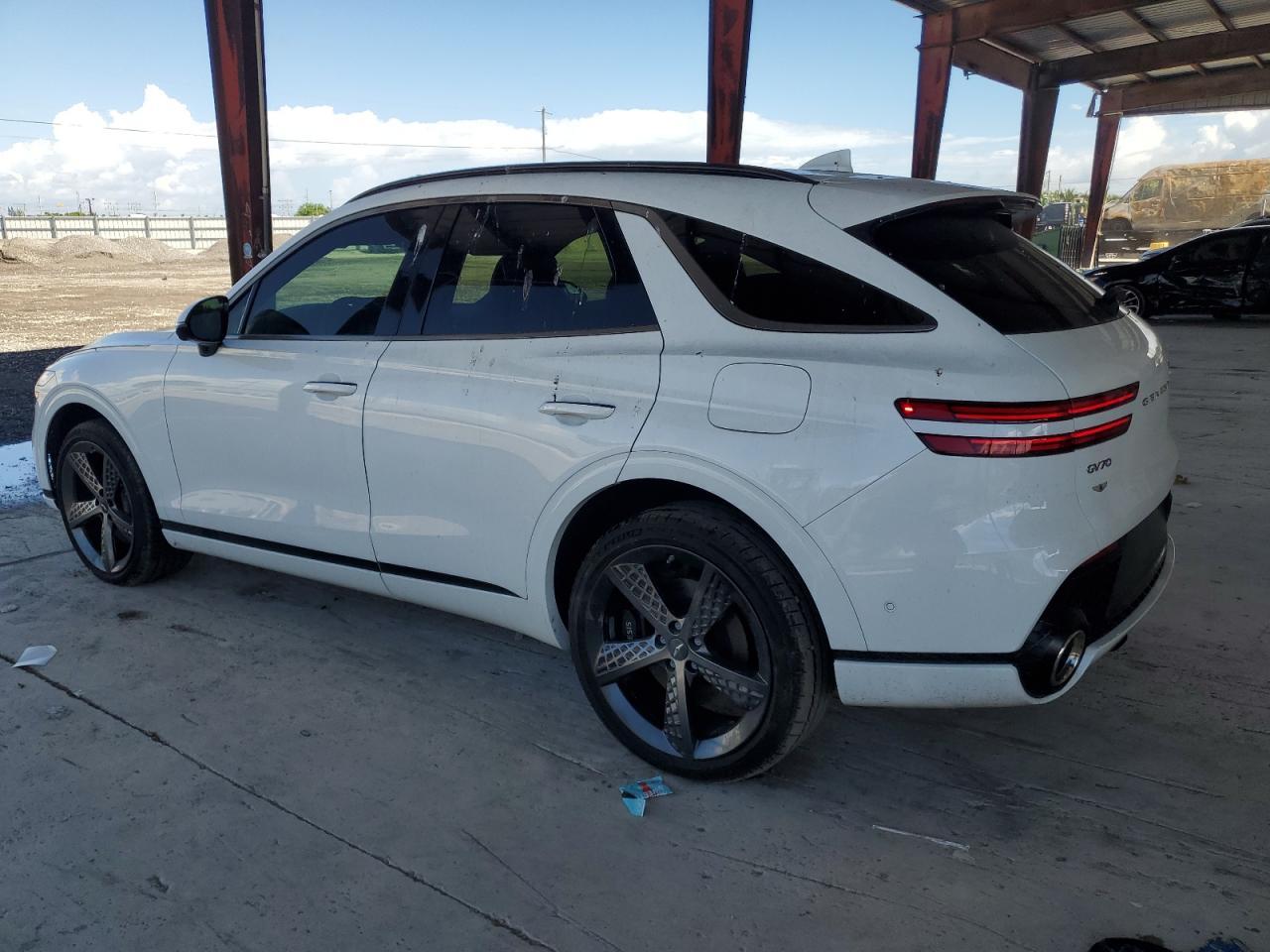 2024 Genesis GV70, Base