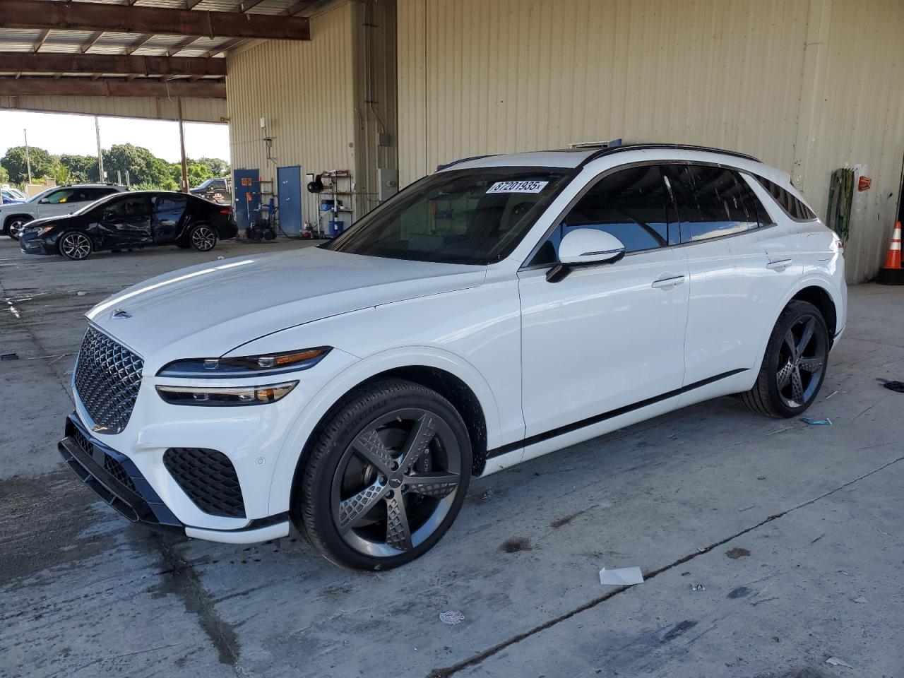 2024 Genesis GV70, Base