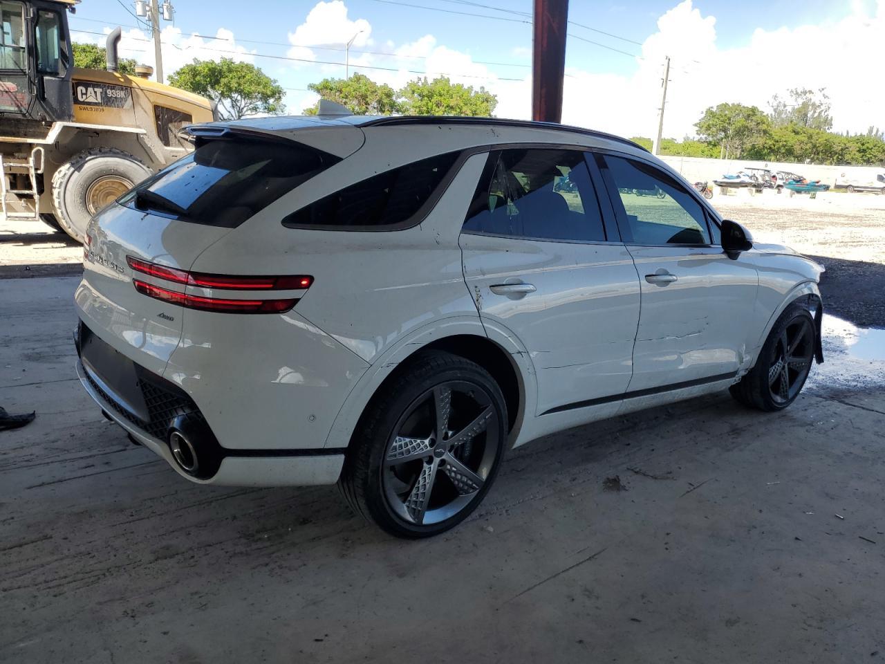 2024 Genesis GV70, Base