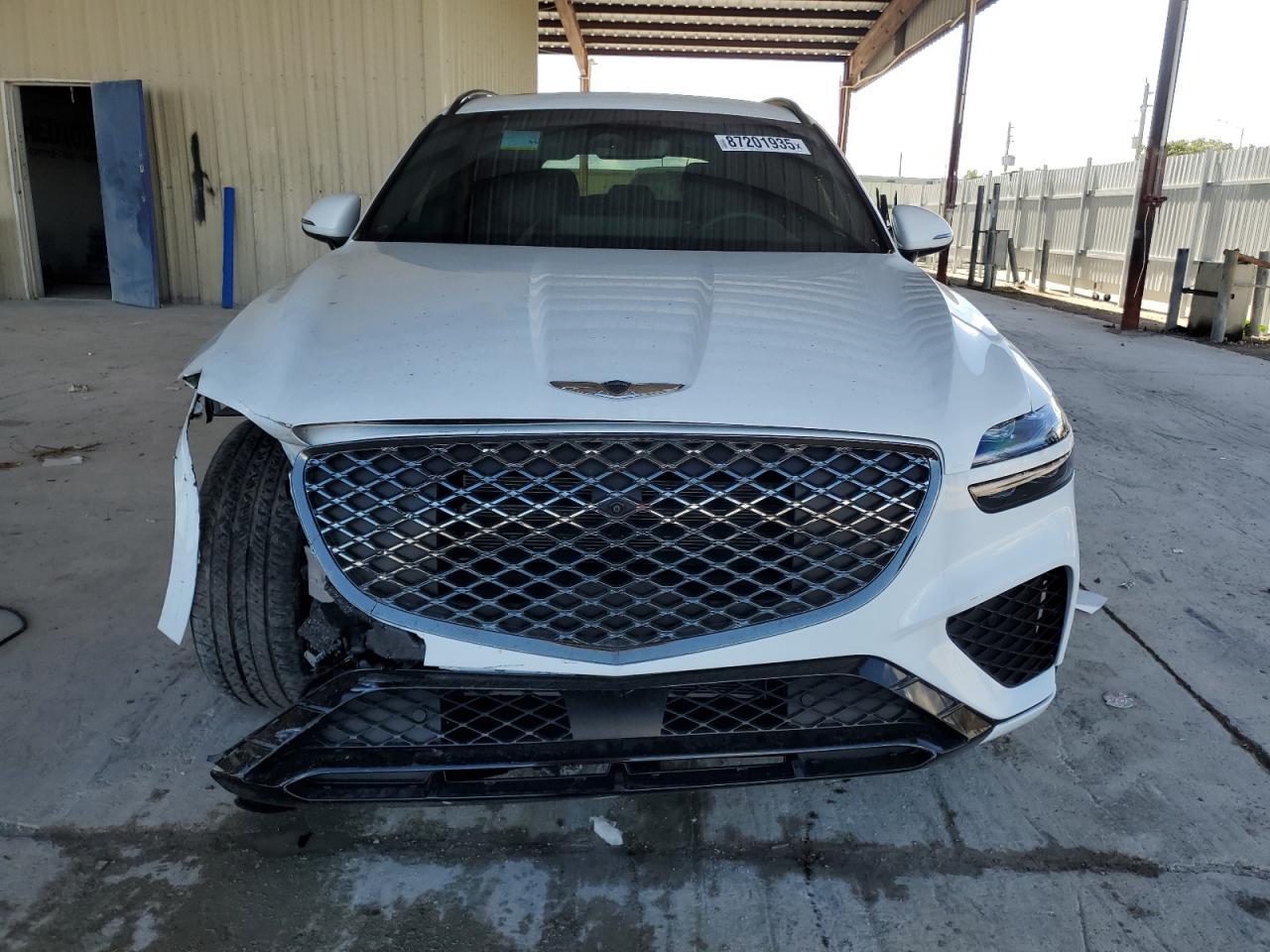 2024 Genesis GV70, Base