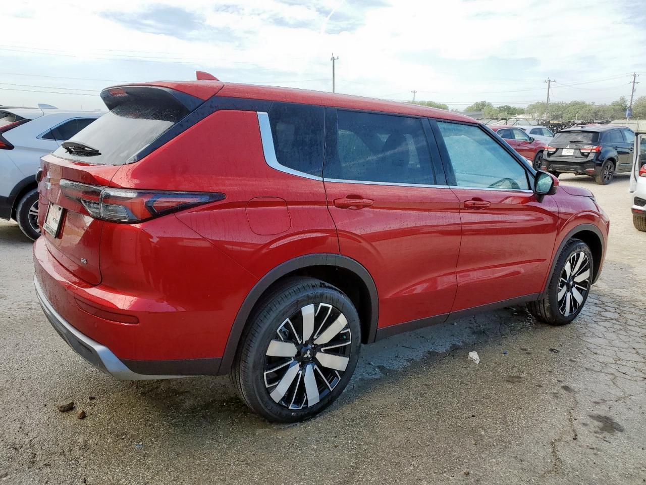 2025 Mitsubishi Outlander, SE