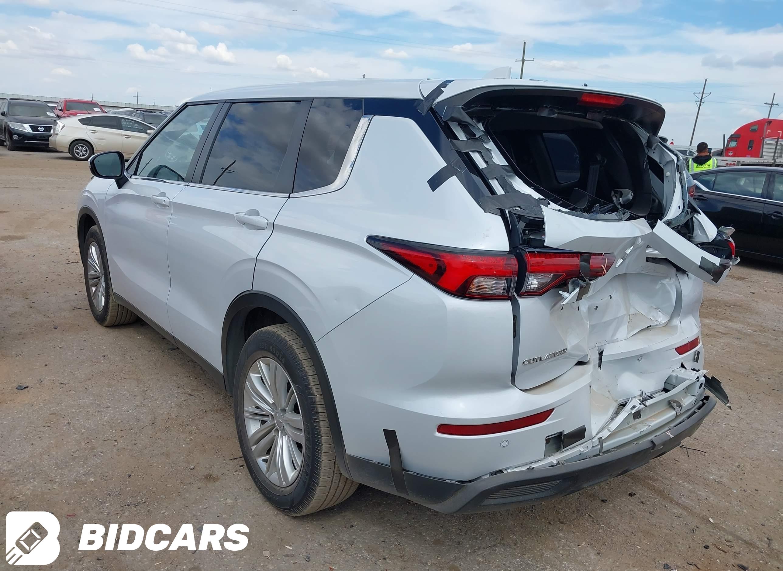 2024 Mitsubishi Outlander, Es...