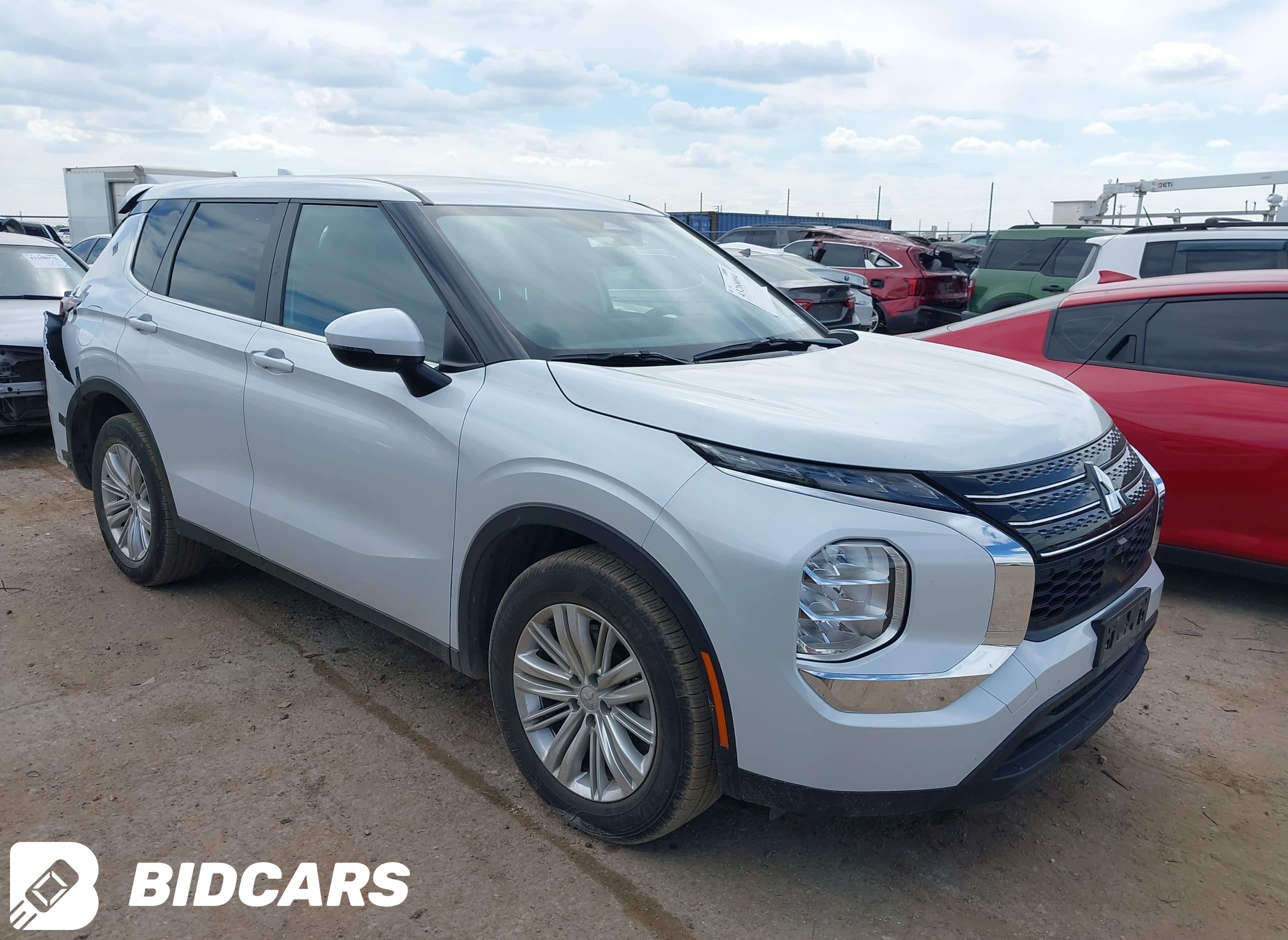 2024 Mitsubishi Outlander, Es...