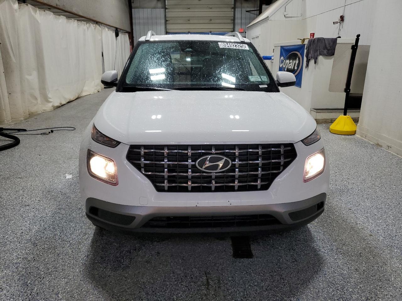 2025 Hyundai Venue, Sel