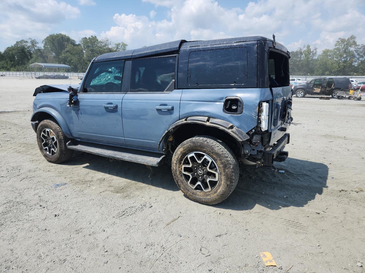 2025 Ford Bronco, Outer Banks