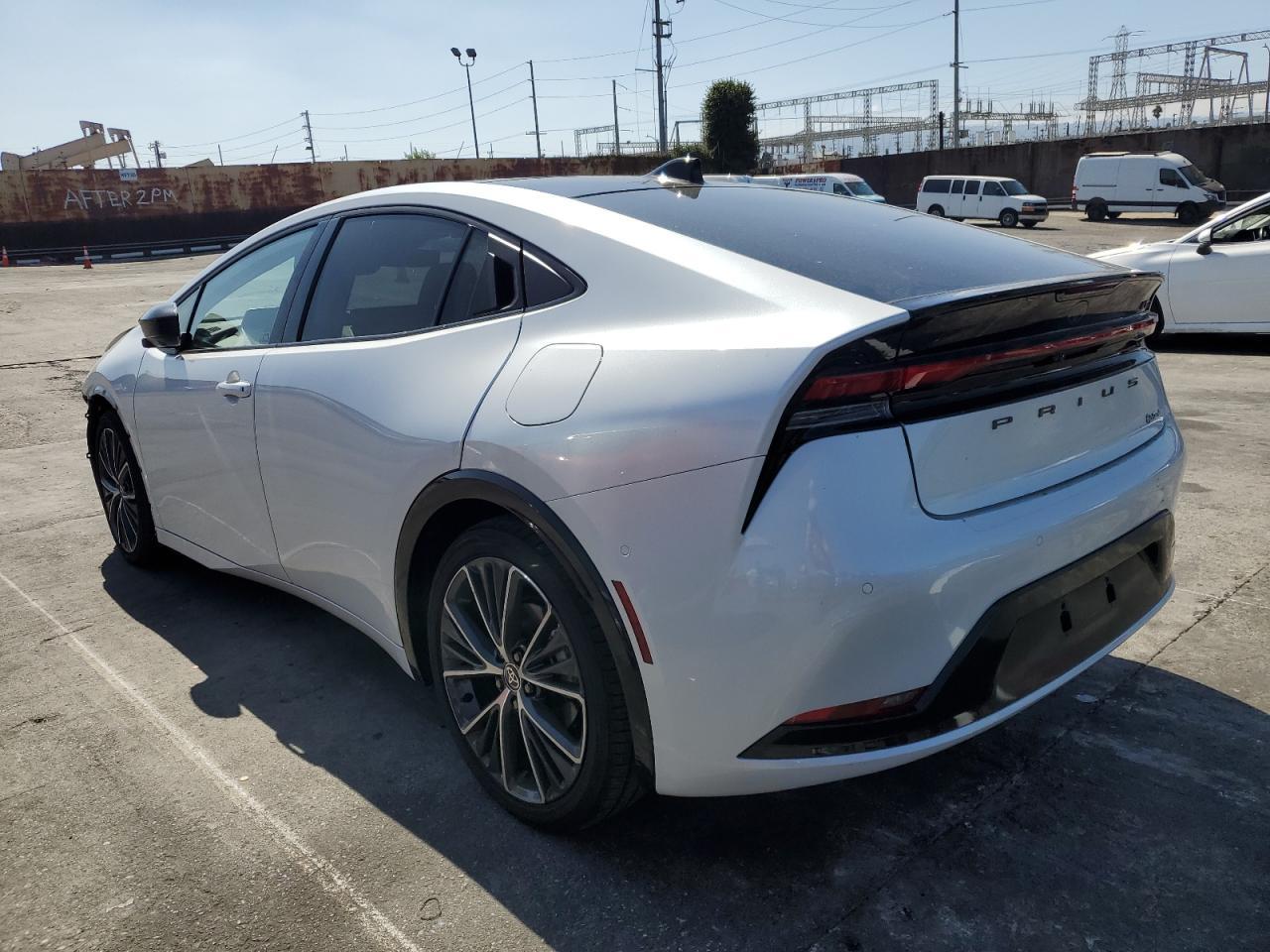 2024 Toyota Prius, LE