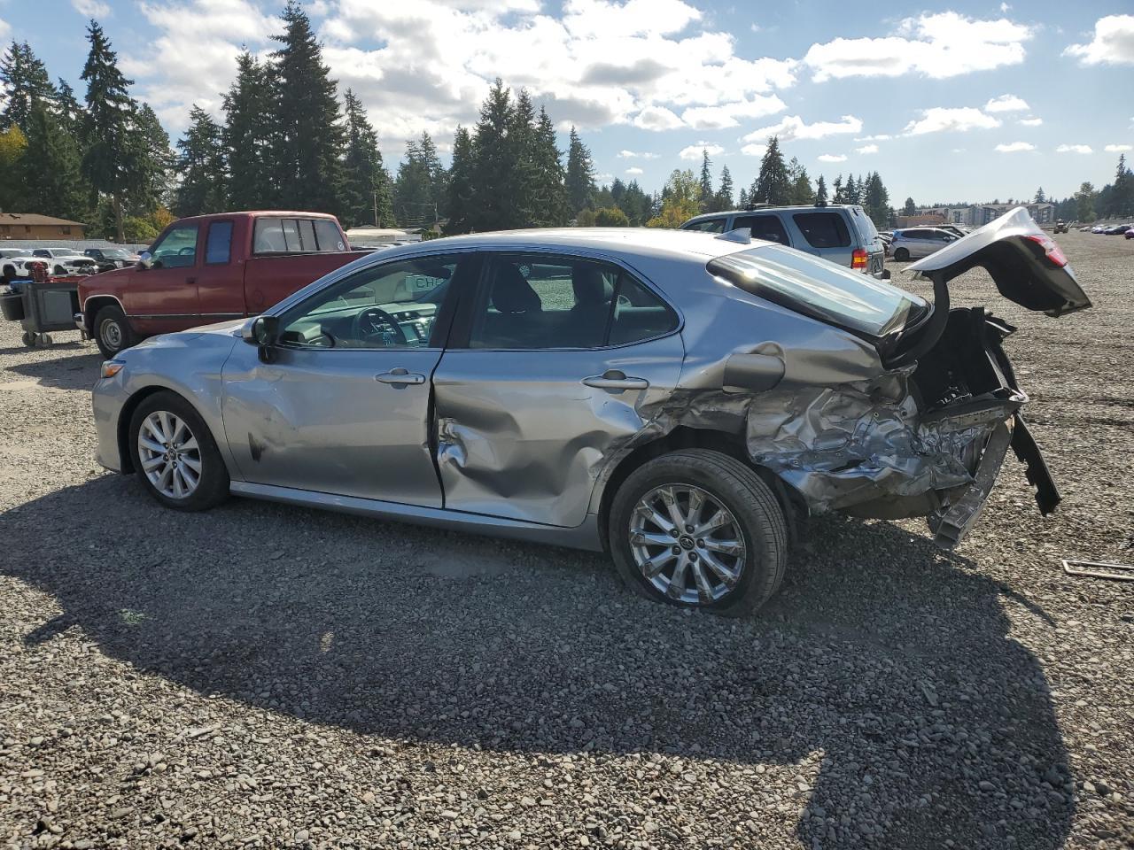 2020 Toyota Camry, LE