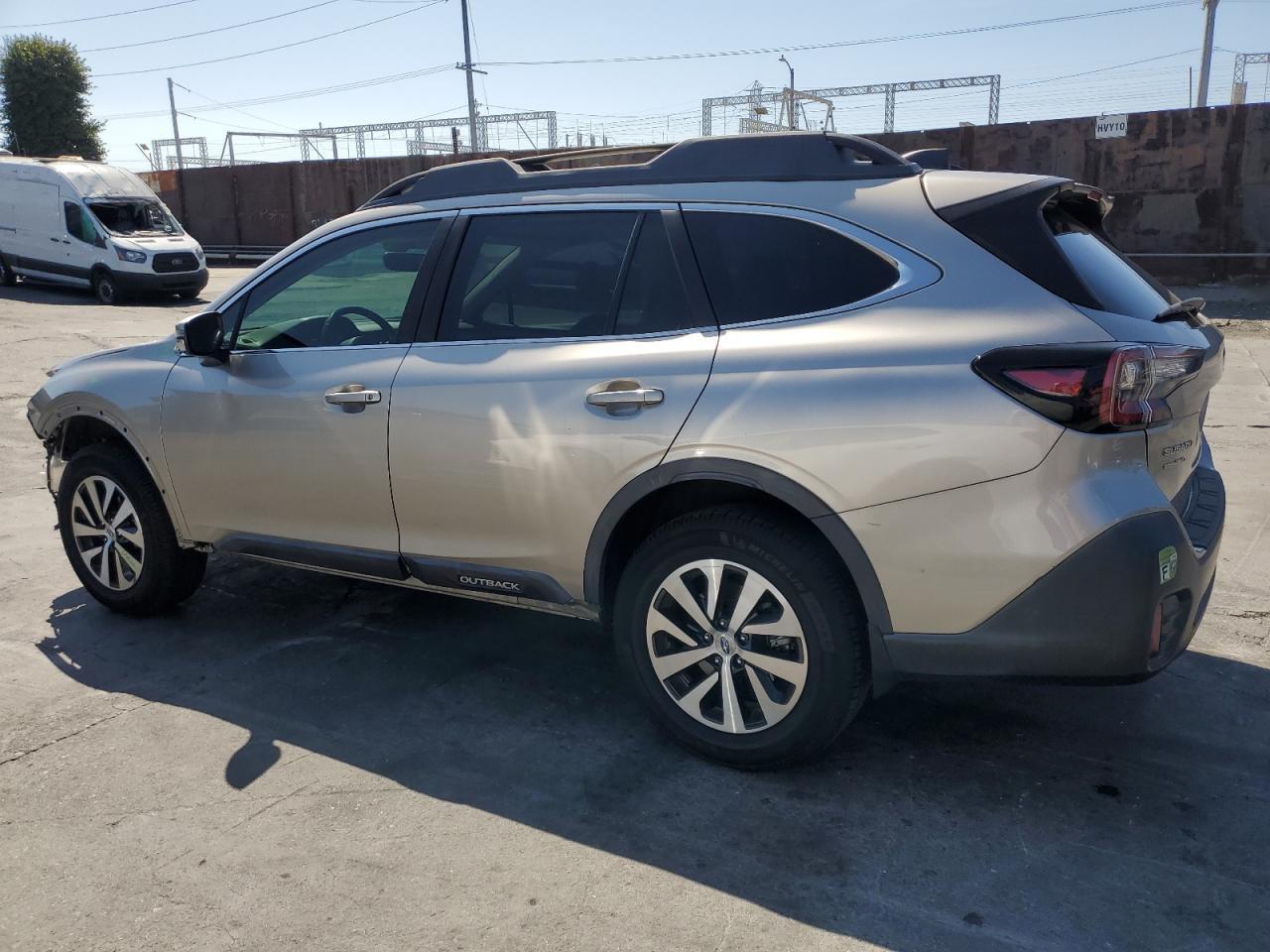 2020 Subaru Outback, Premium