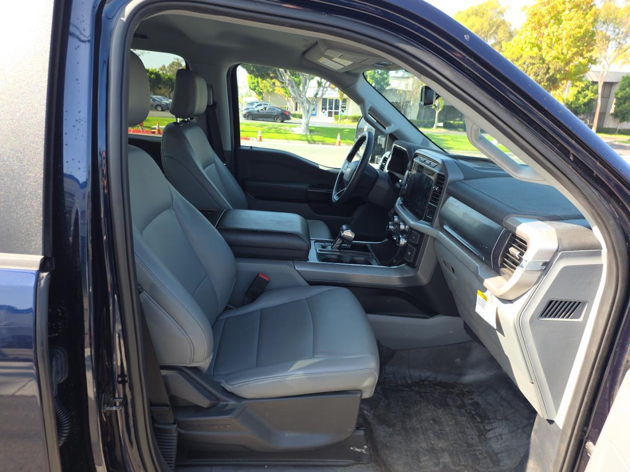 2022 Ford F-150, Lightning Pro