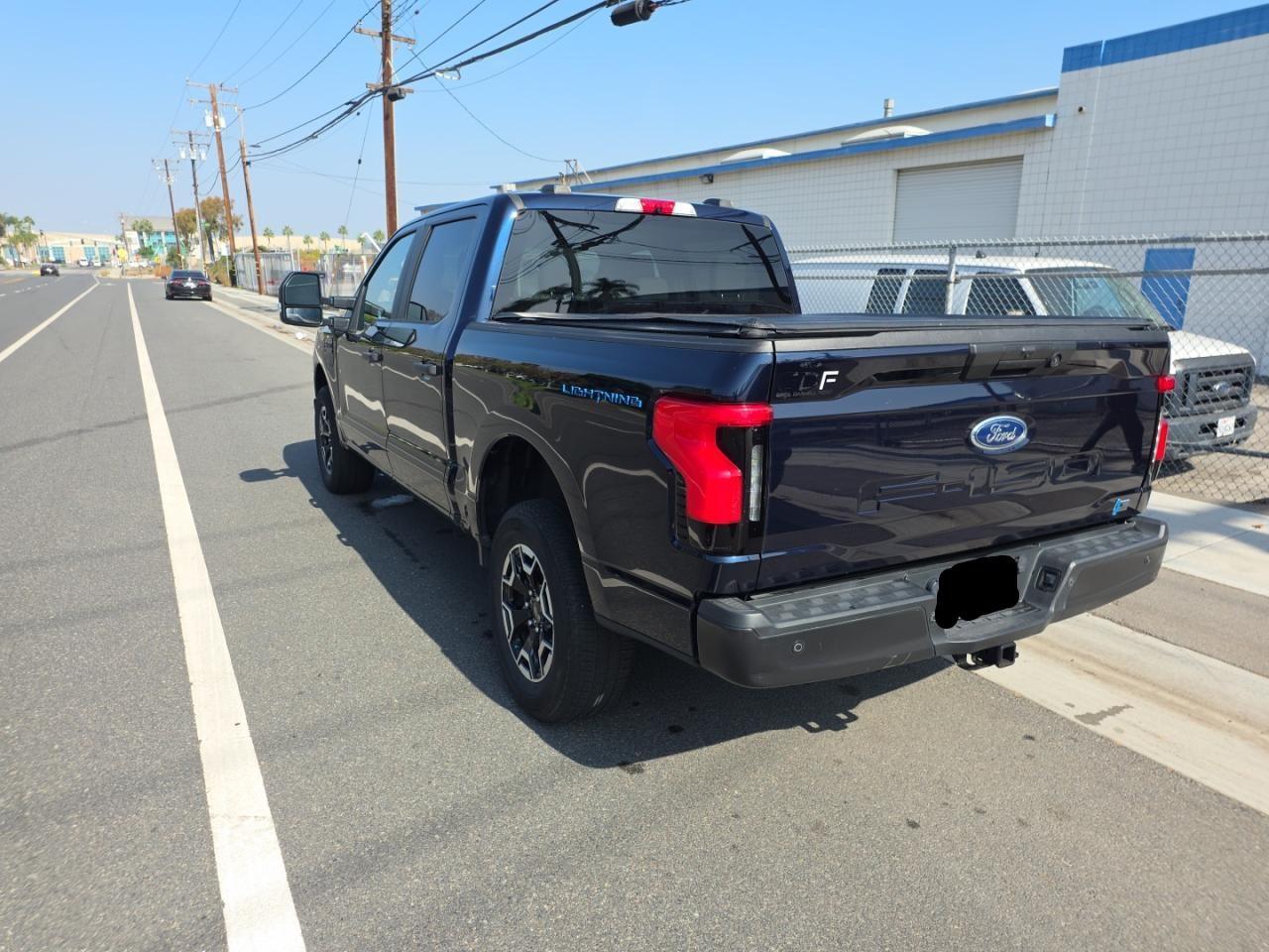 2022 Ford F-150, Lightning Pro