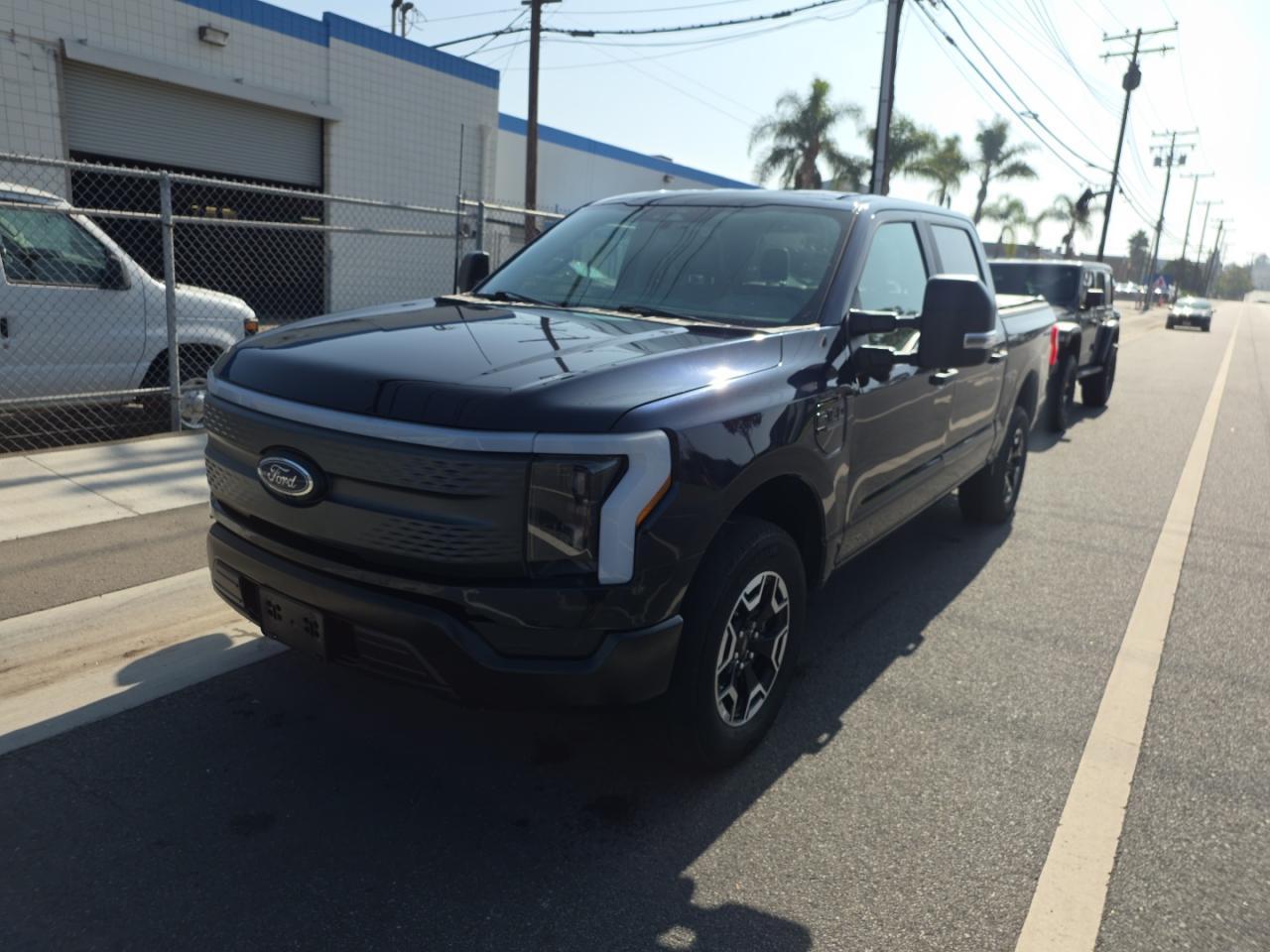 2022 Ford F-150, Lightning Pro