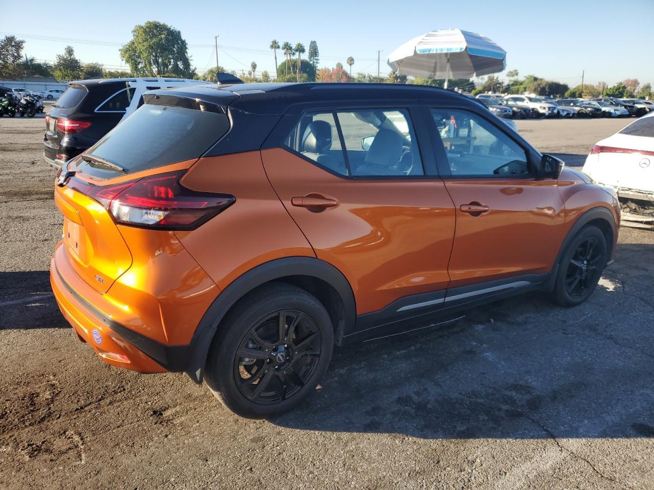 2023 Nissan Kicks, SR