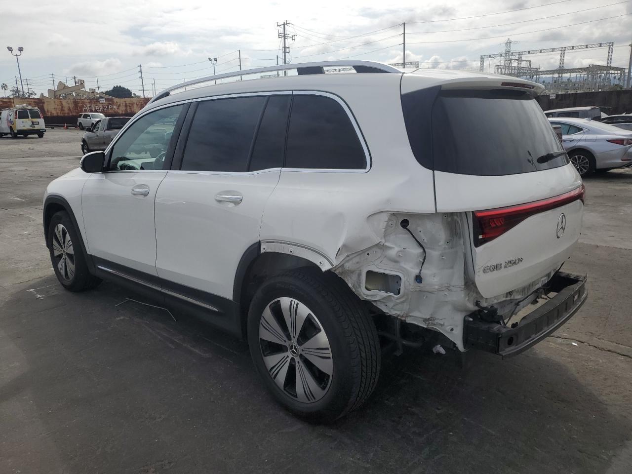 2023 Mercedes-Benz EQB, 250+