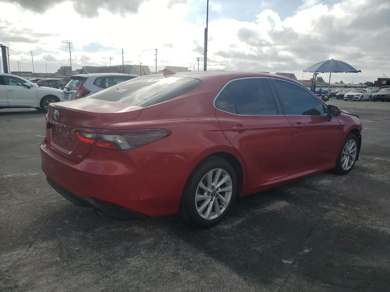 2023 Toyota Camry, LE