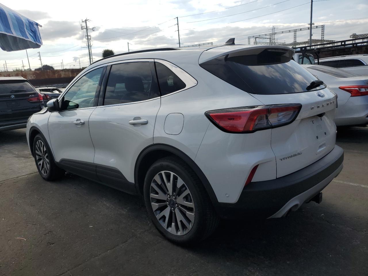 2020 Ford Escape, Titanium