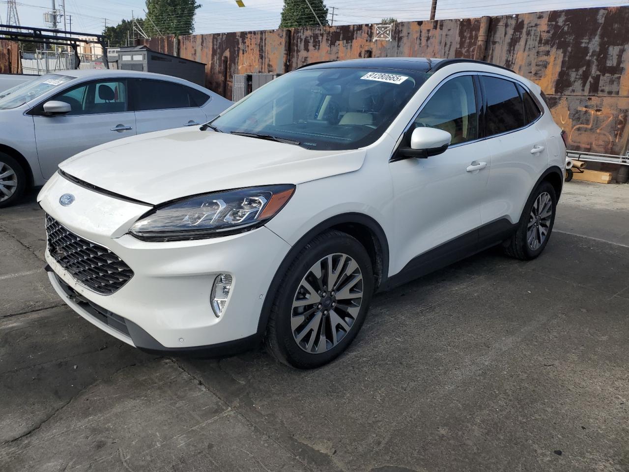 2020 Ford Escape, Titanium