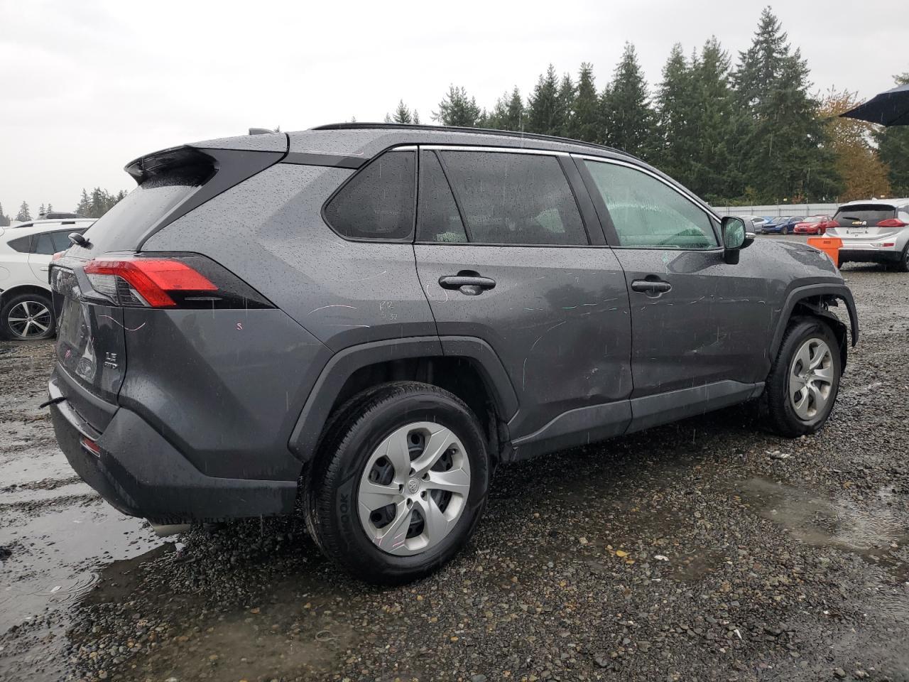 2021 Toyota RAV4, LE