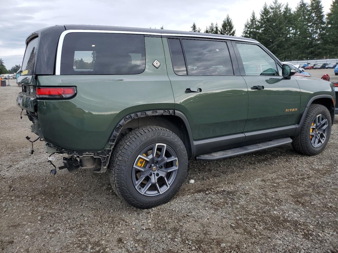 2023 Rivian R1S, Adventure