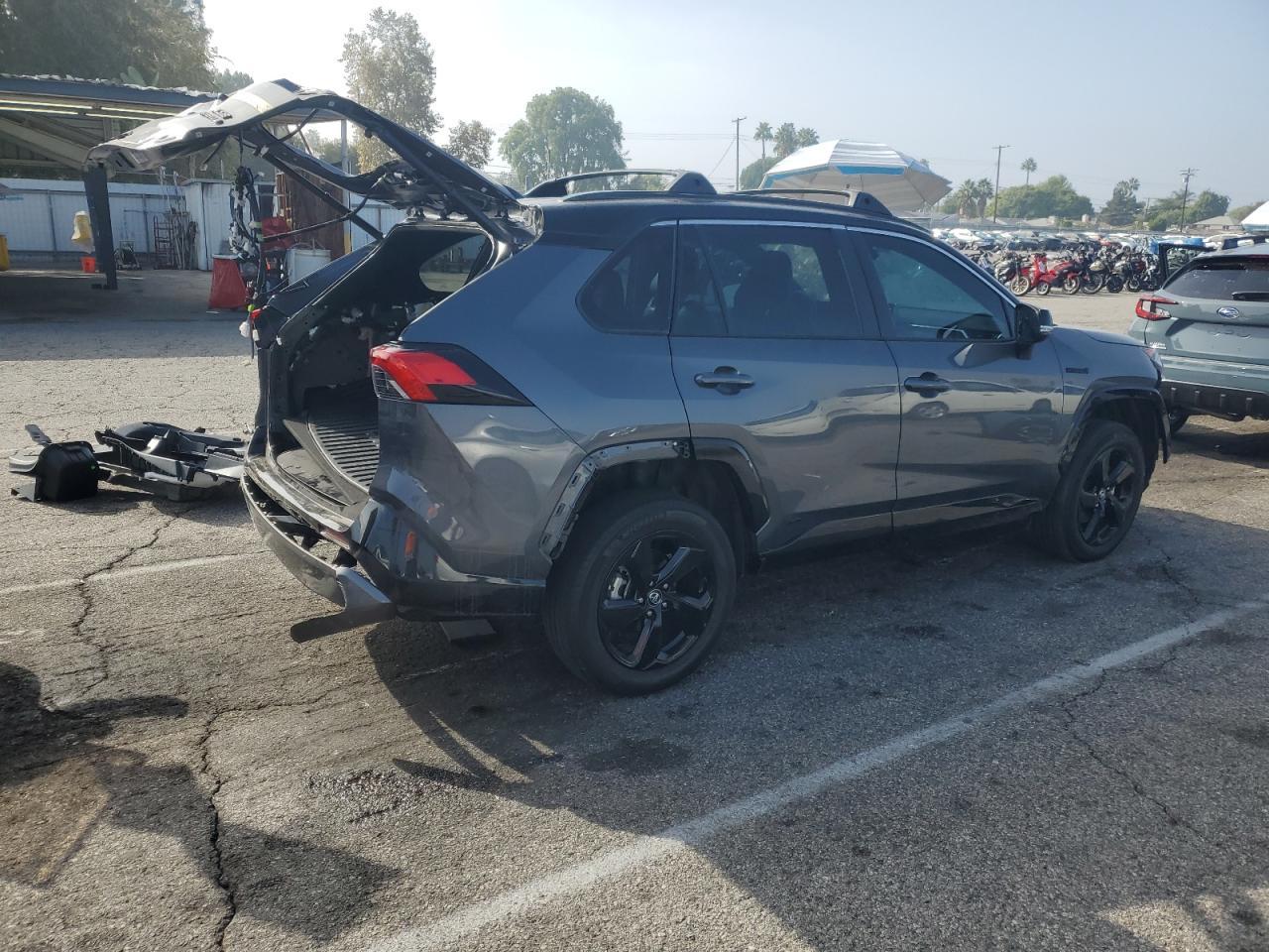 2021 Toyota RAV4, Xse