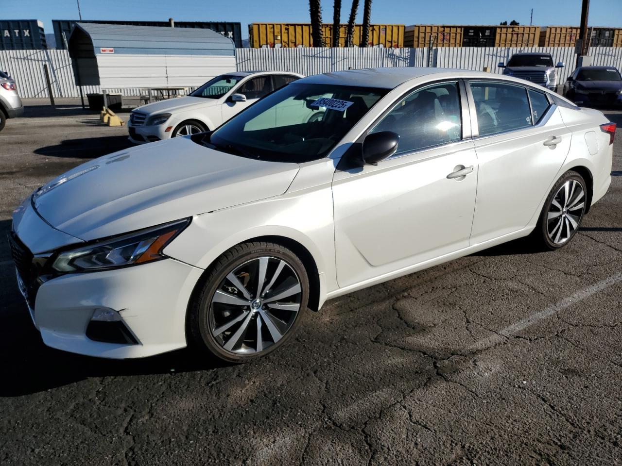 2020 Nissan Altima, SR