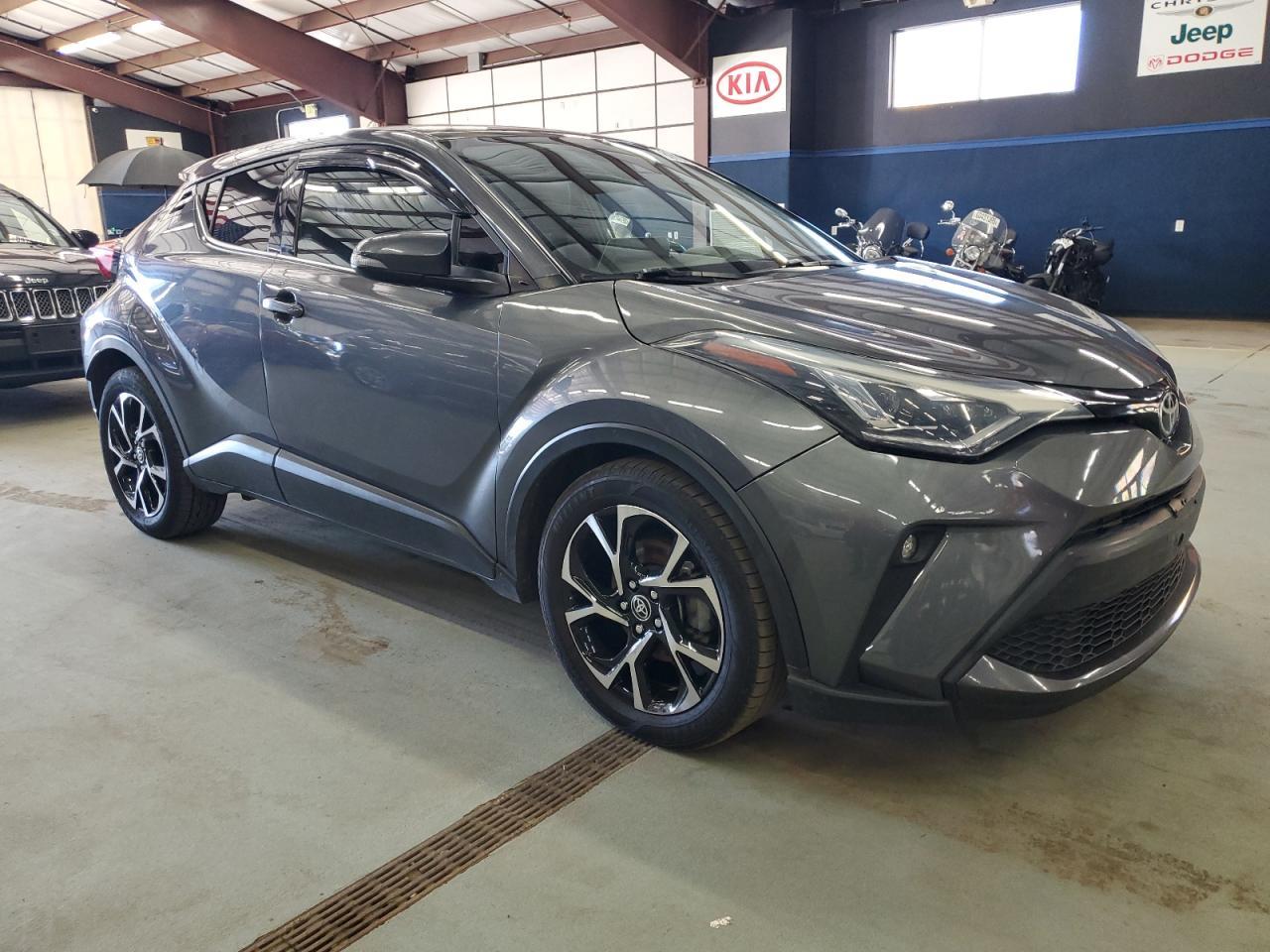 2021 Toyota C-HR, Xle