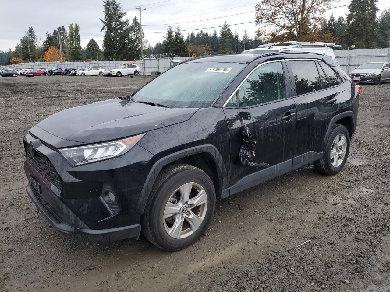 2021 Toyota RAV4, Xle