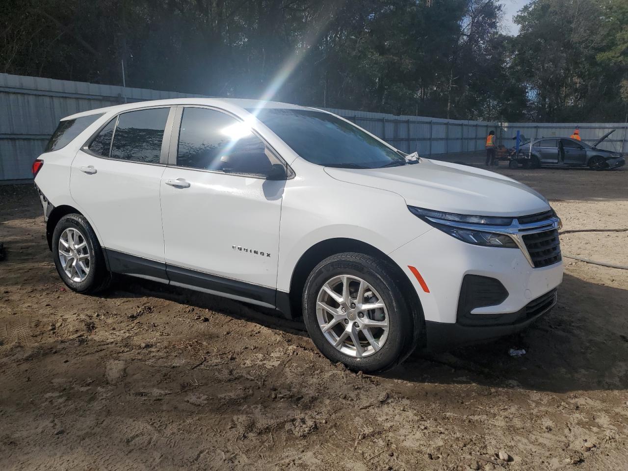 2022 Chevrolet Equinox, LS