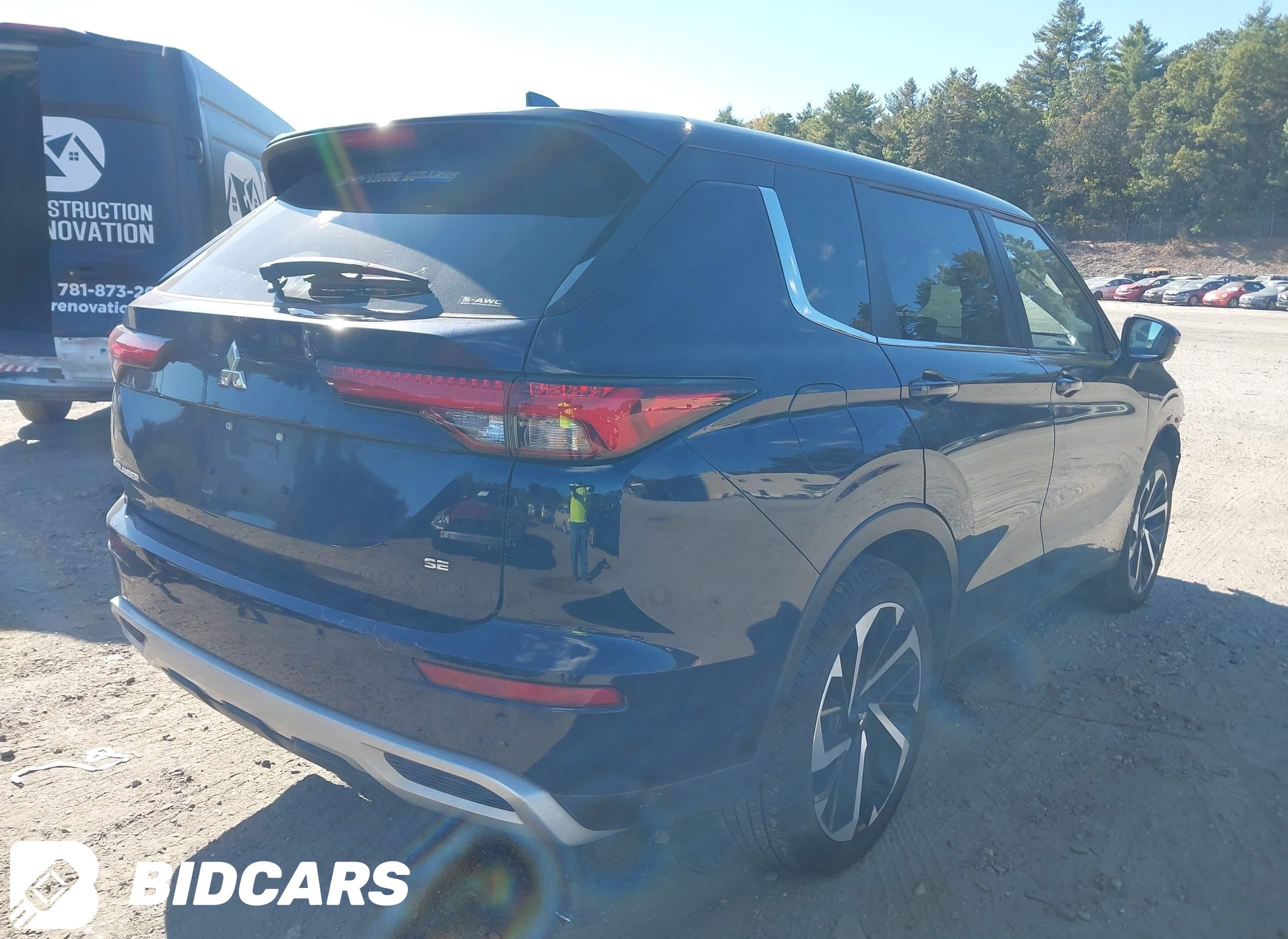 2022 Mitsubishi Outlander, Bl...