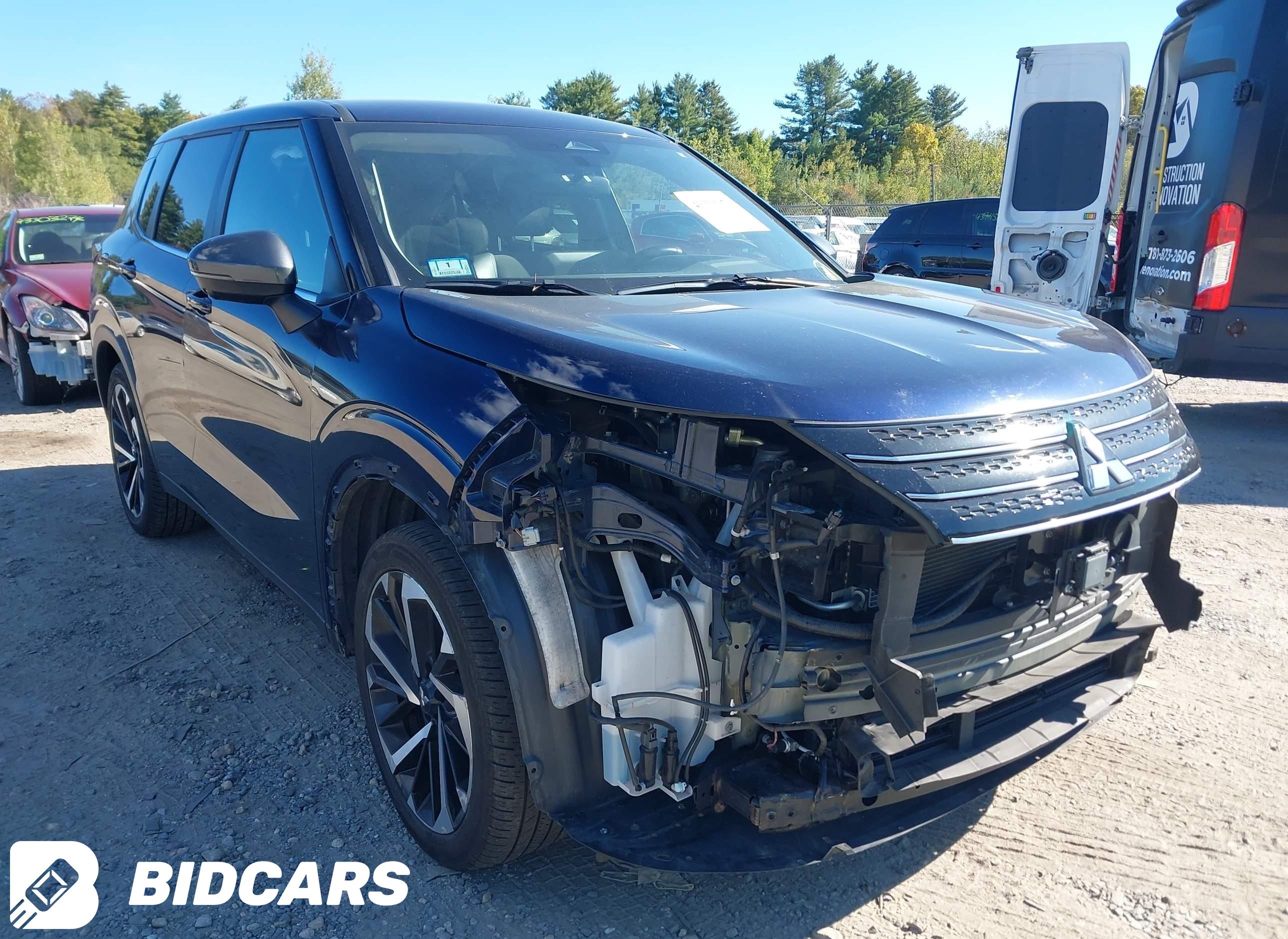 2022 Mitsubishi Outlander, Bl...