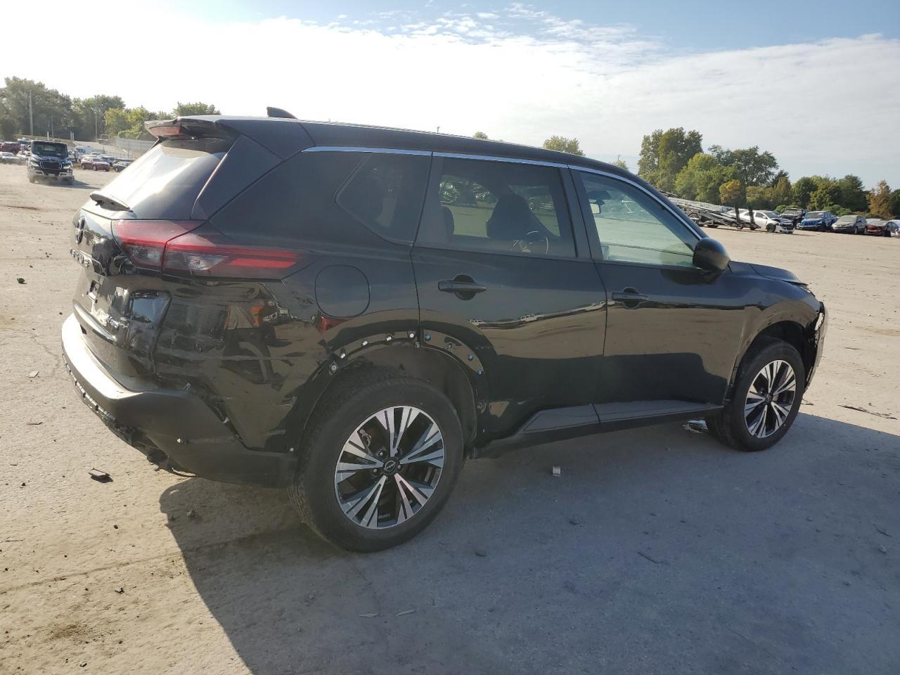 2023 Nissan Rogue, SV