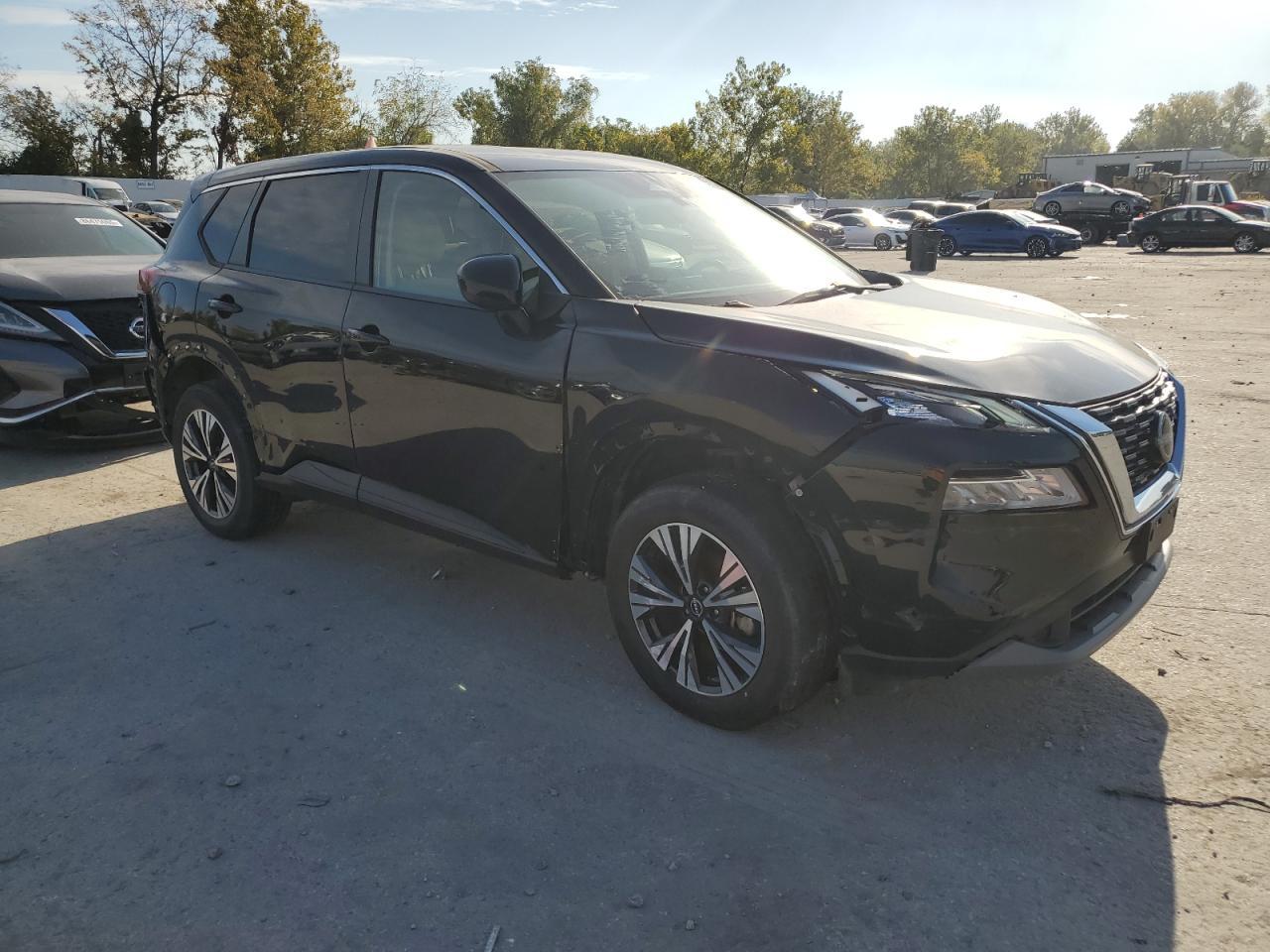 2023 Nissan Rogue, SV