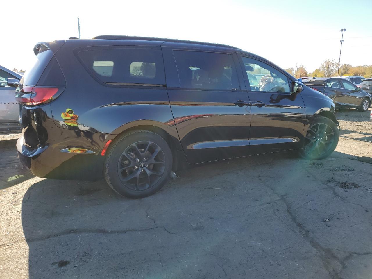 2023 Chrysler Pacifica, Touri...