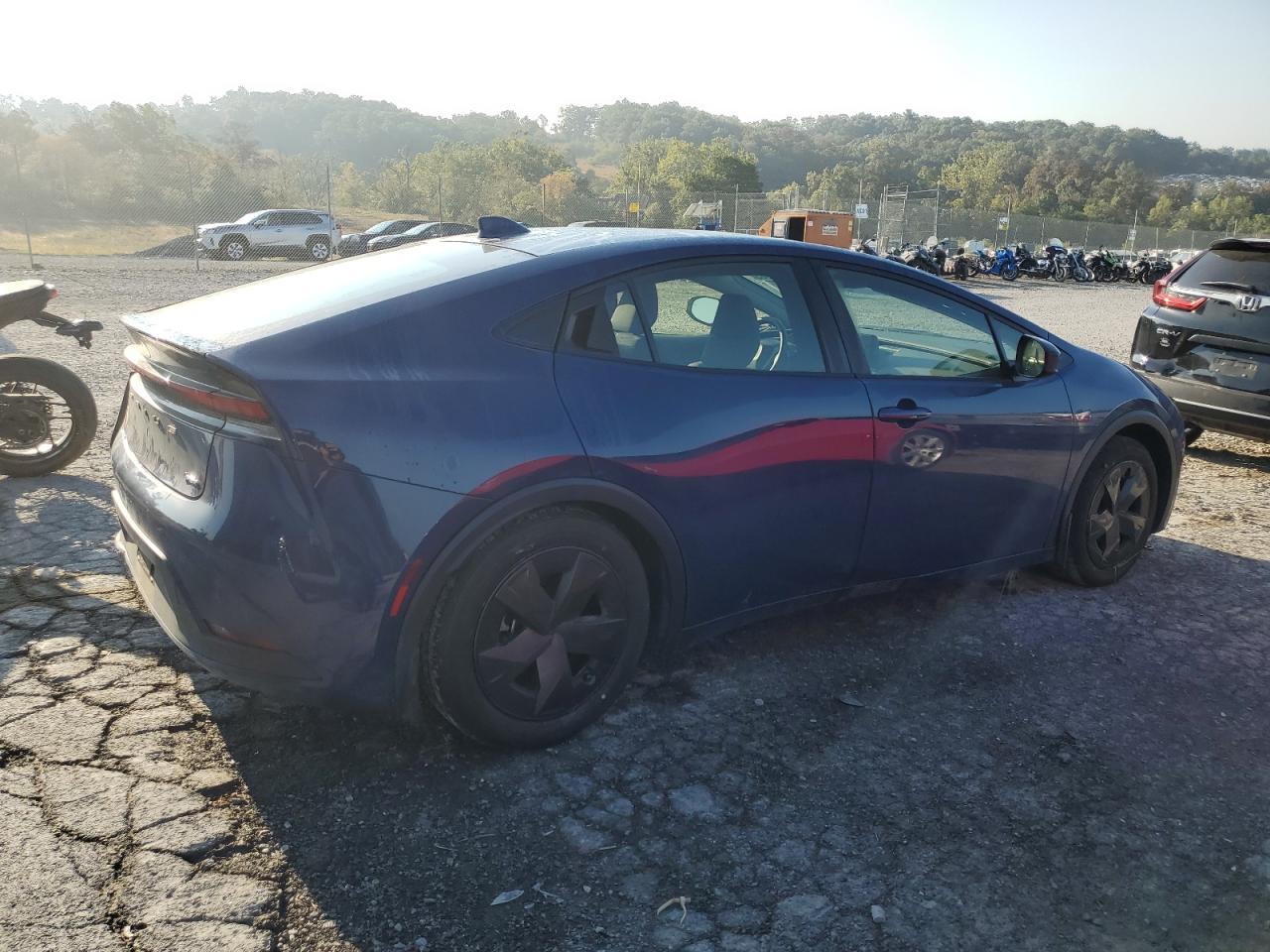 2024 Toyota Prius, LE