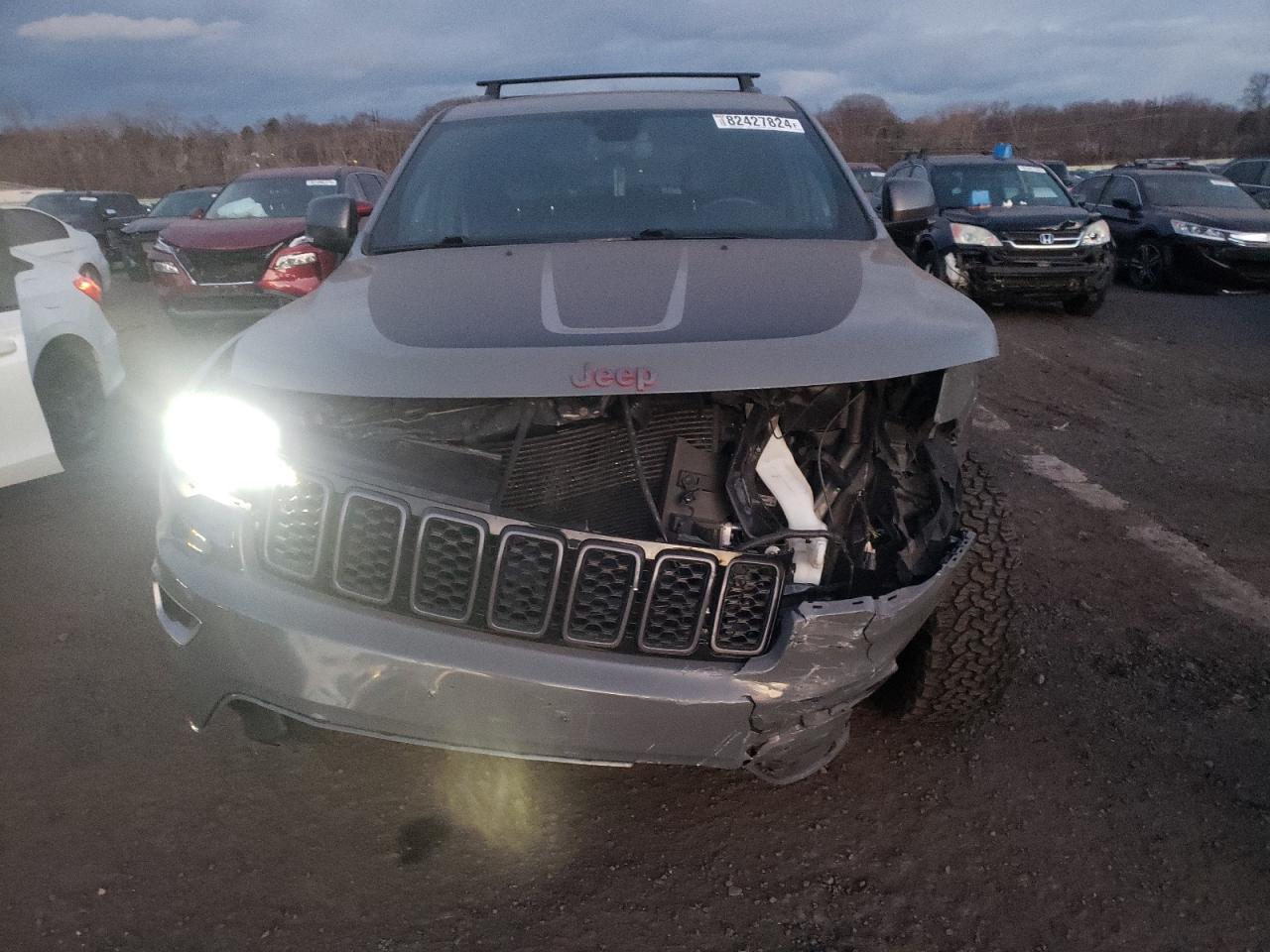 2021 Jeep Grand Cherokee, Tra...