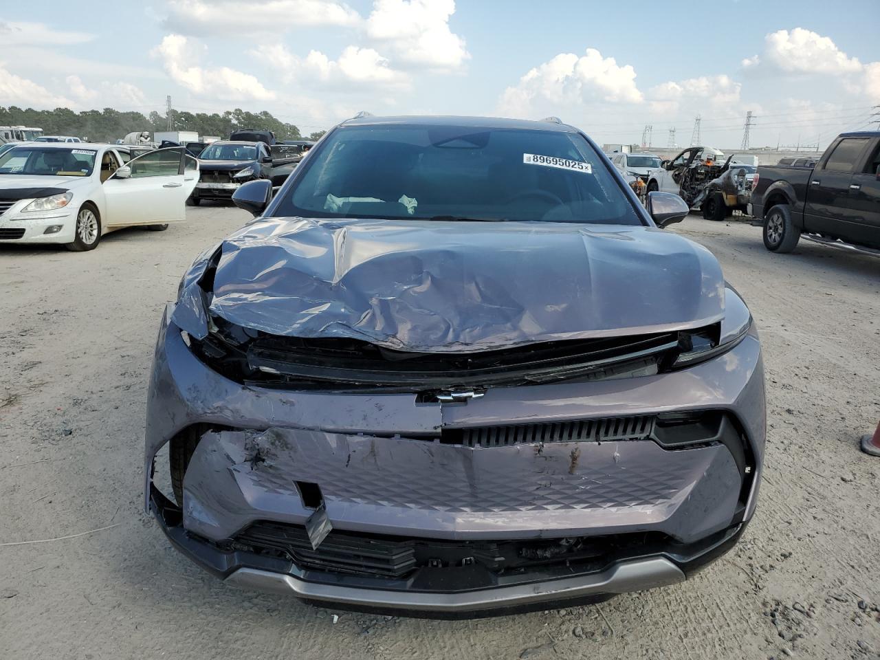 2025 Chevrolet Equinox, LT
