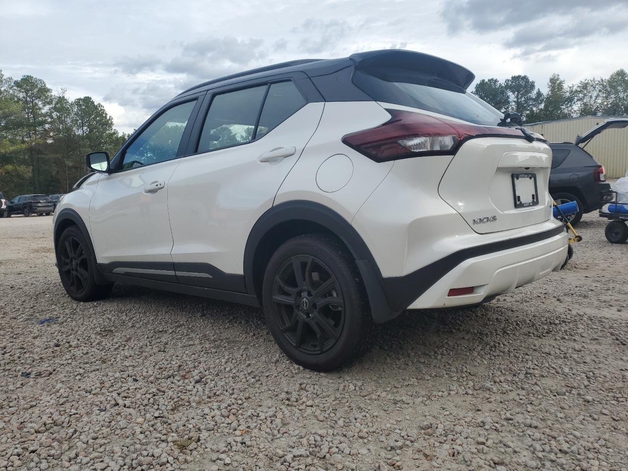 2024 Nissan Kicks, SR