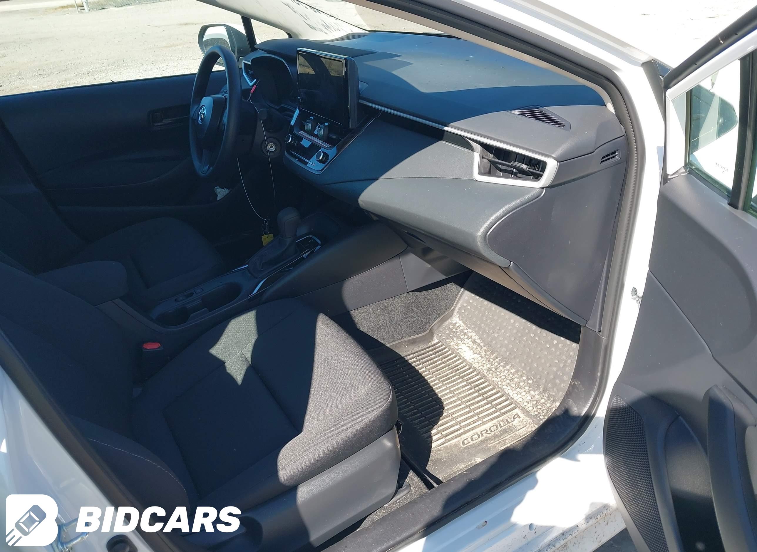 2025 Toyota Corolla, LE