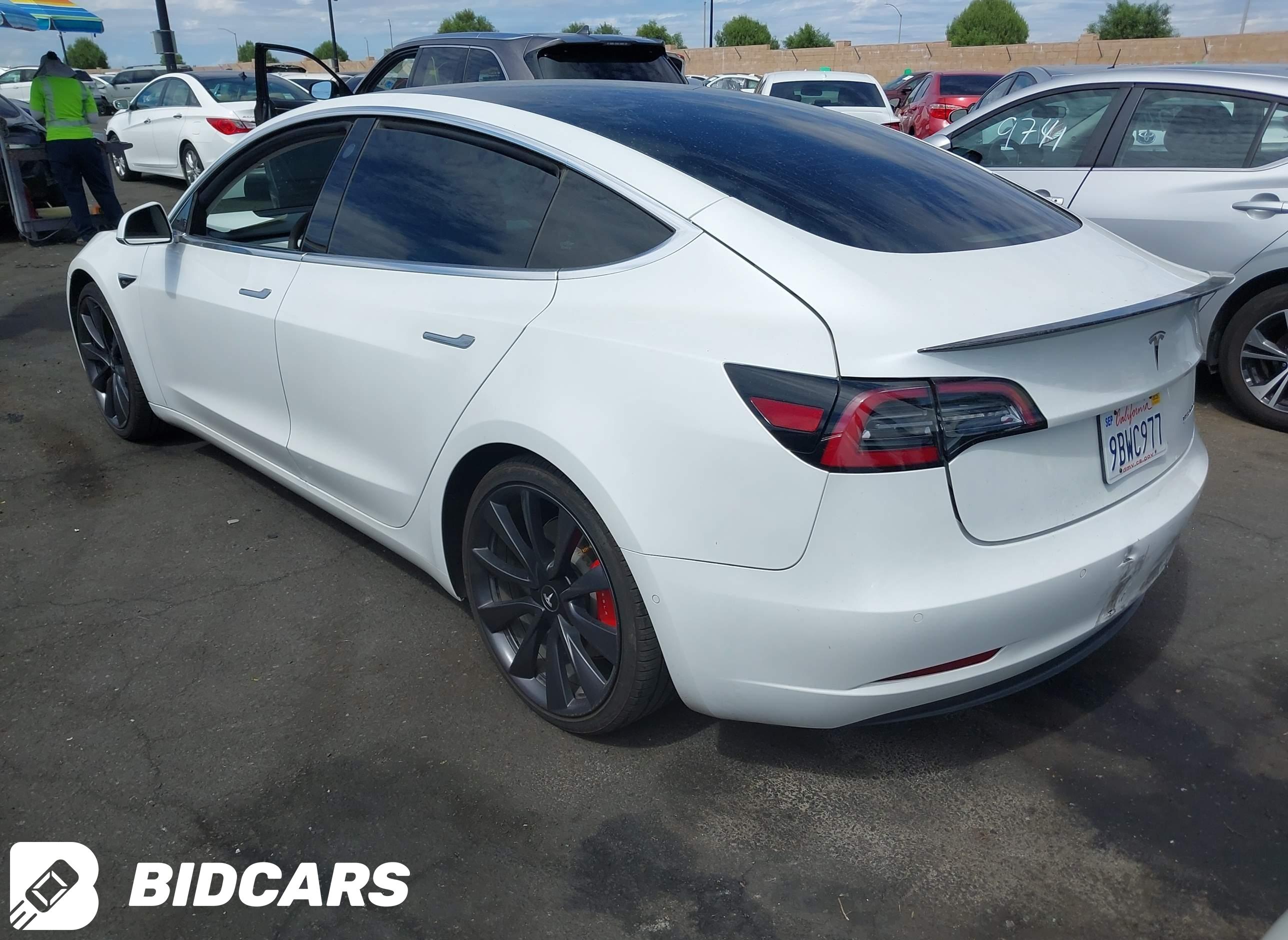 2020 Tesla Model 3, Performan...