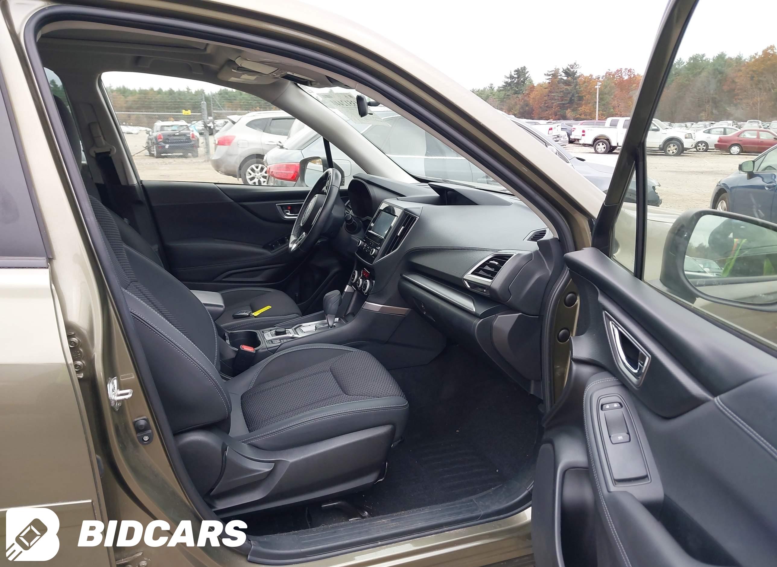 2022 Subaru Forester, Premium