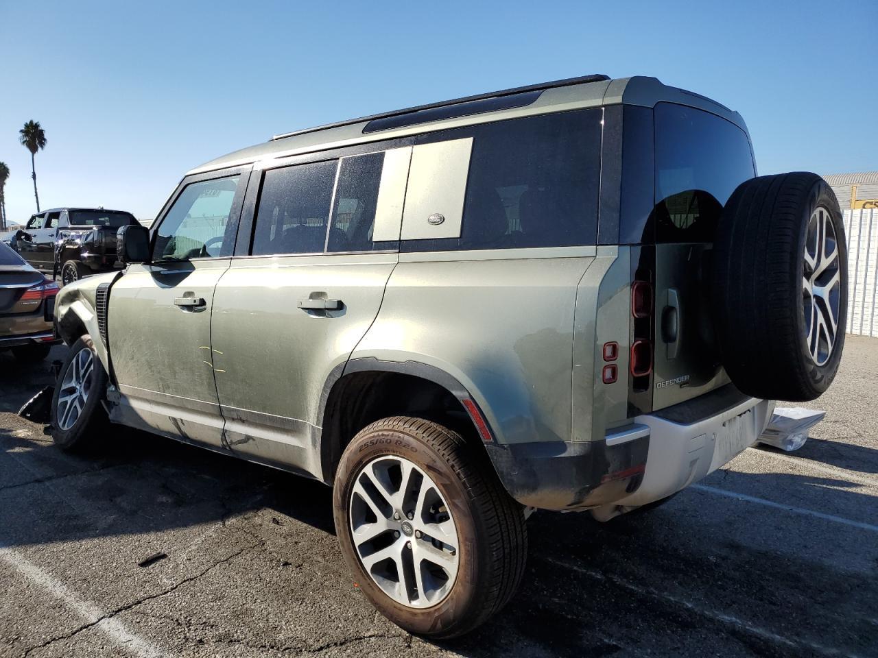 2023 Land Rover Defender, 110 SE
