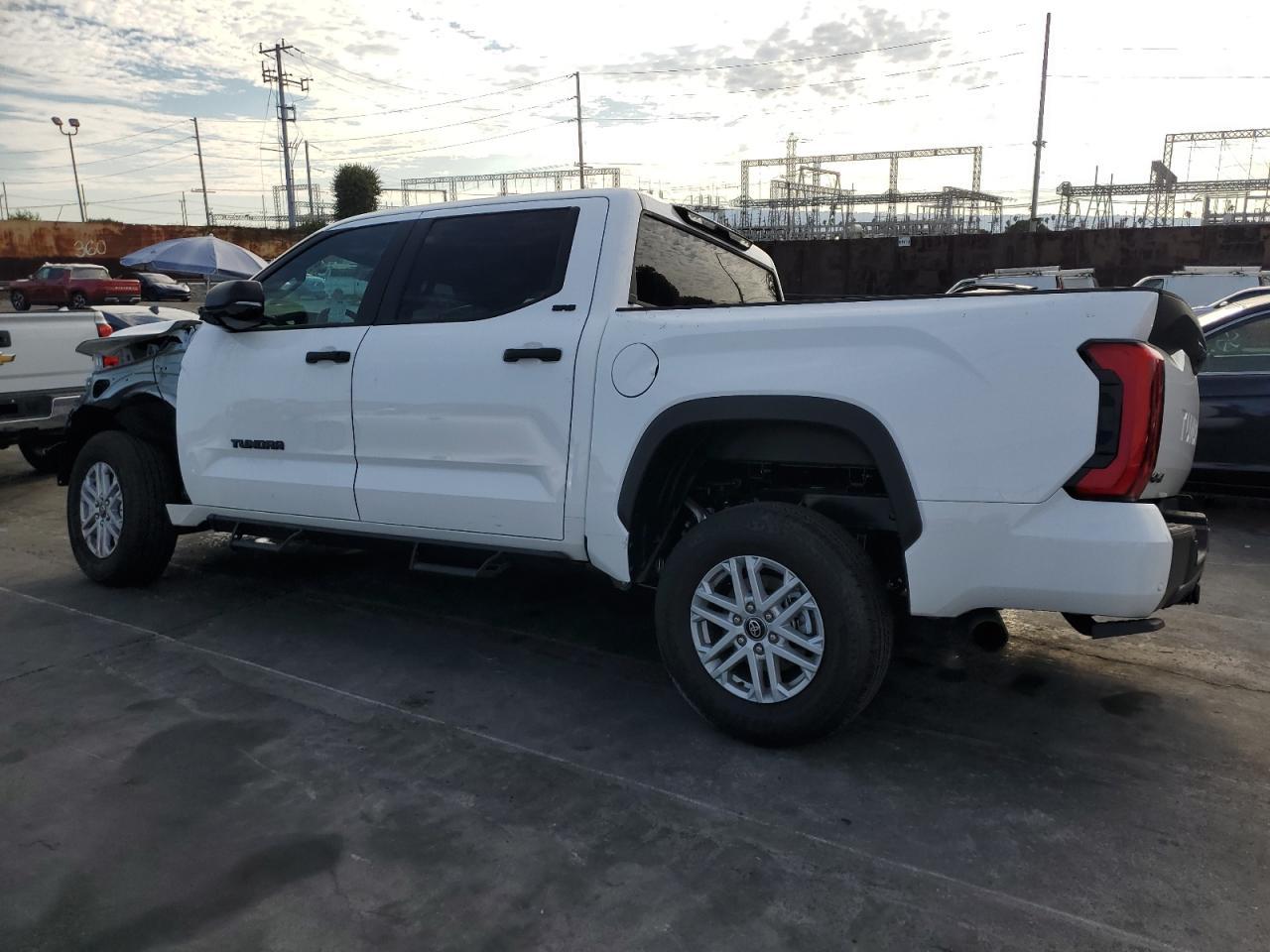2025 Toyota Tundra, Crewmax Sr