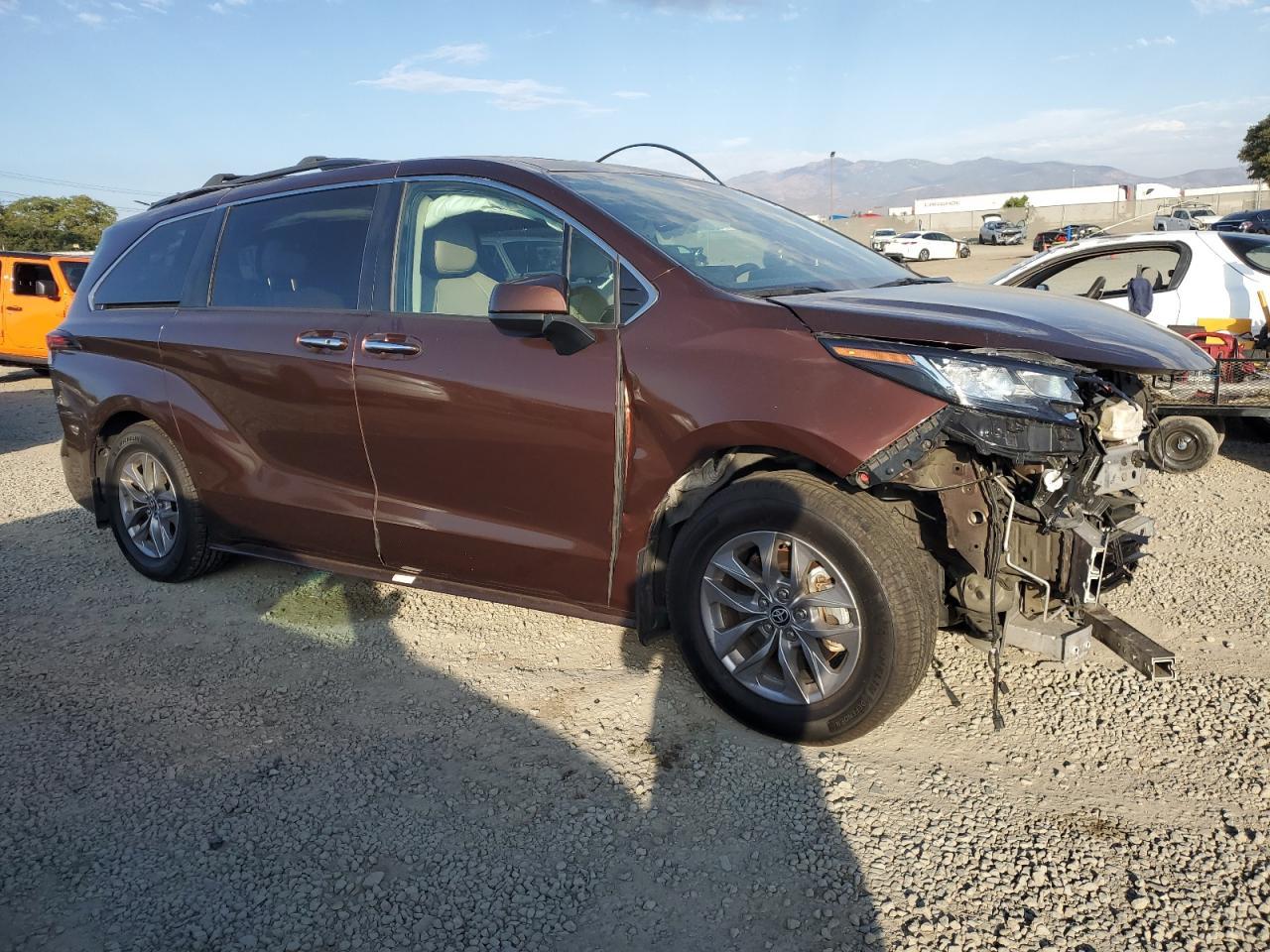2022 Toyota Sienna, Xle